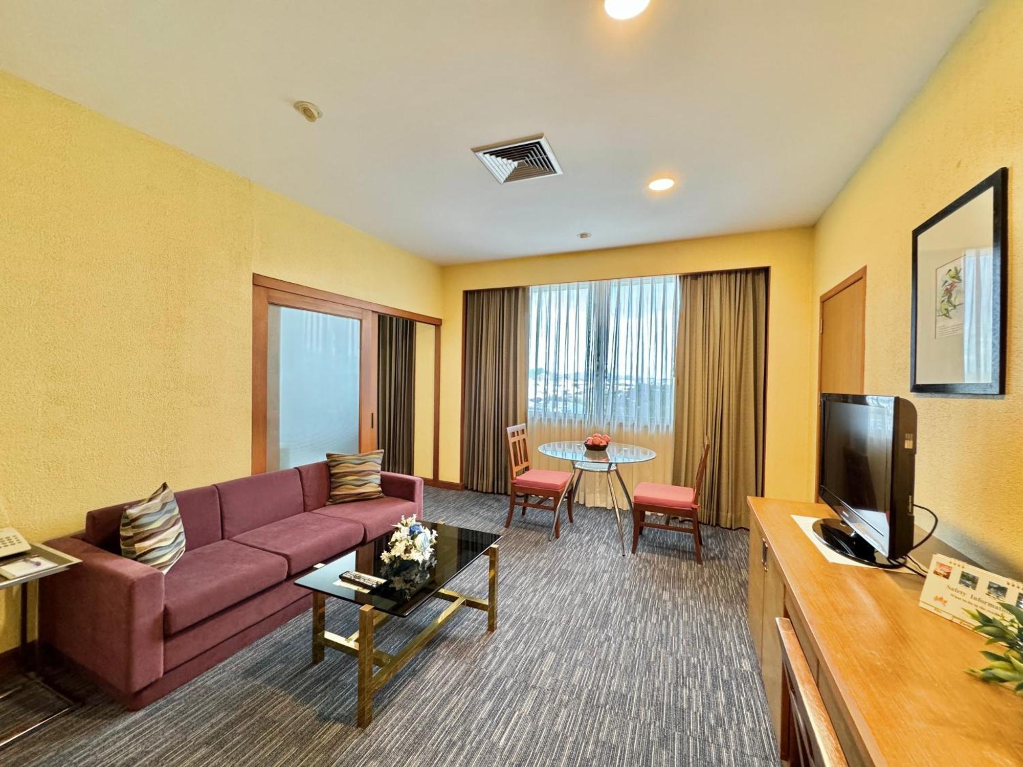 Merlin Hotel