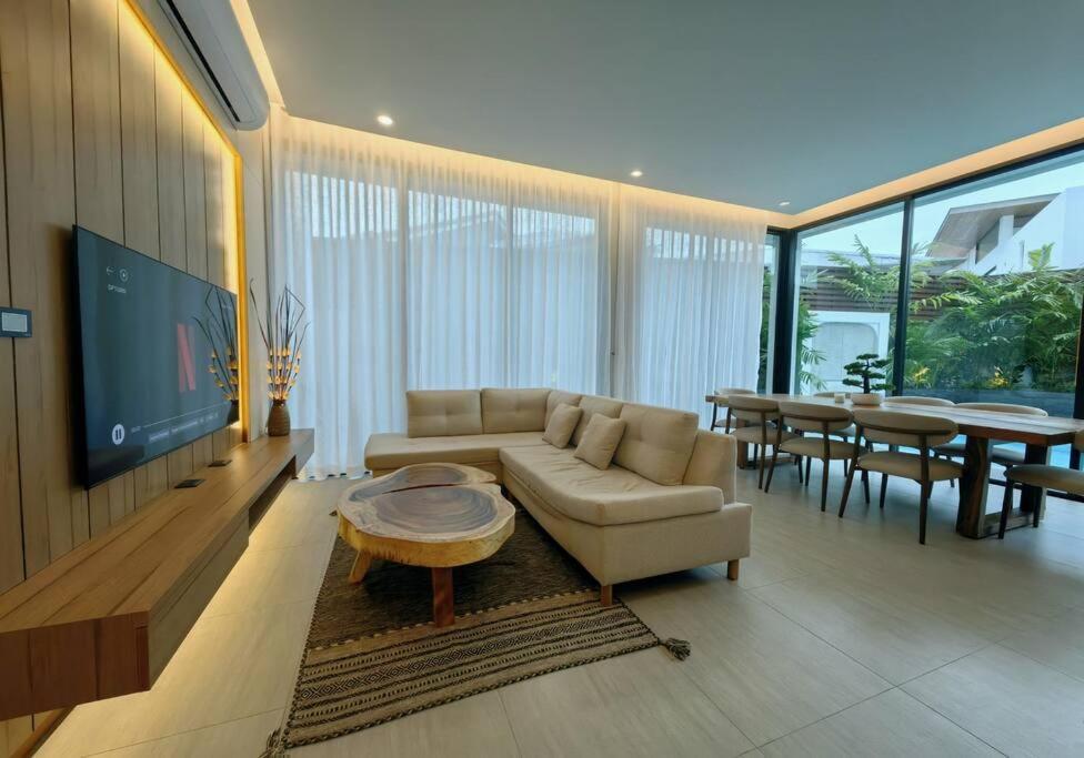Luxury Bangtao Pool - Prymaverde Villa Phuket