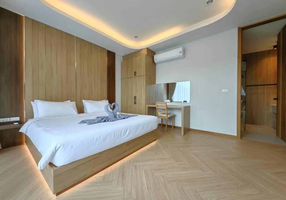Luxury Bangtao Pool - Prymaverde Phuket