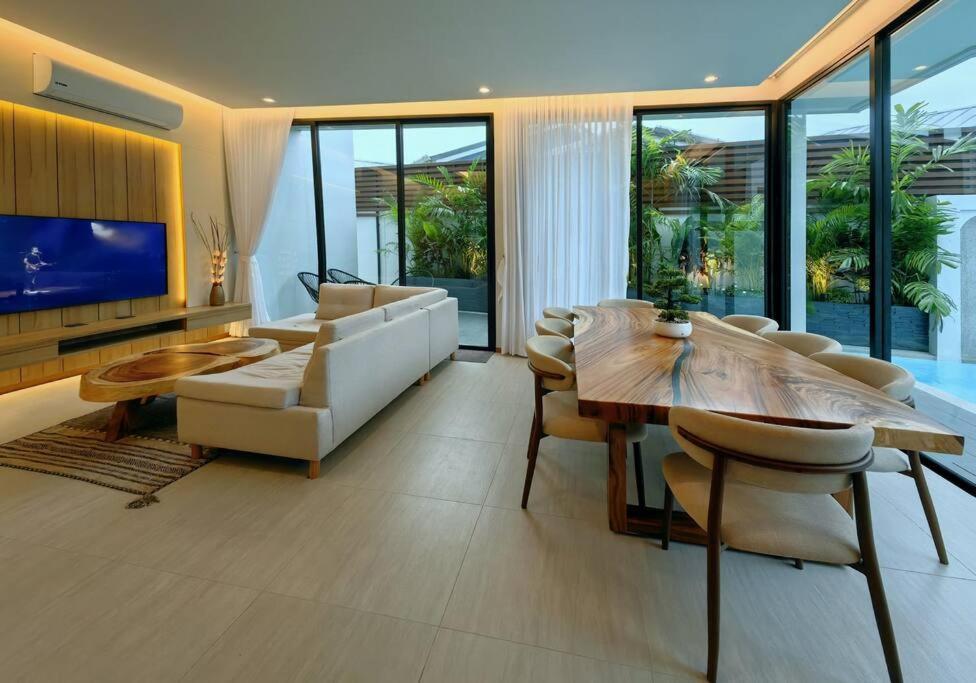 Luxury Bangtao Pool - Prymaverde Villa