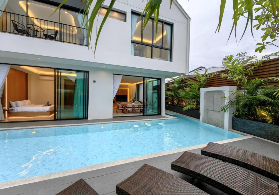 Villa Luxury Bangtao Pool - Prymaverde *