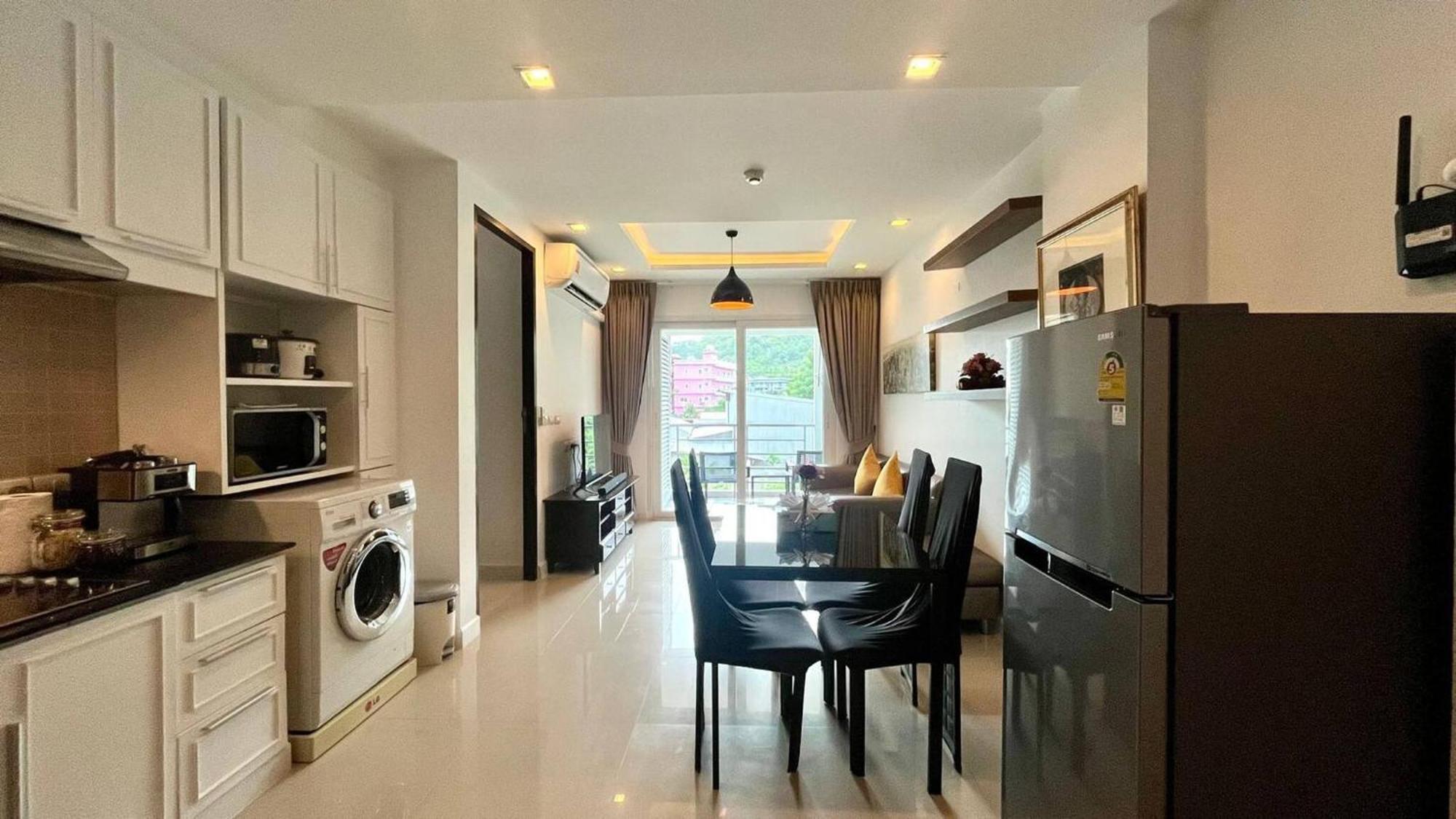 Large 1 Bedroom1 Bathroom 1 Km Walking To Apartment Patong