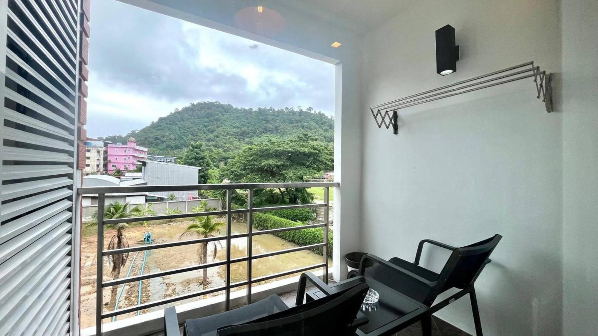 Large 1 Bedroom1 Bathroom 1 Km Walking To Patong