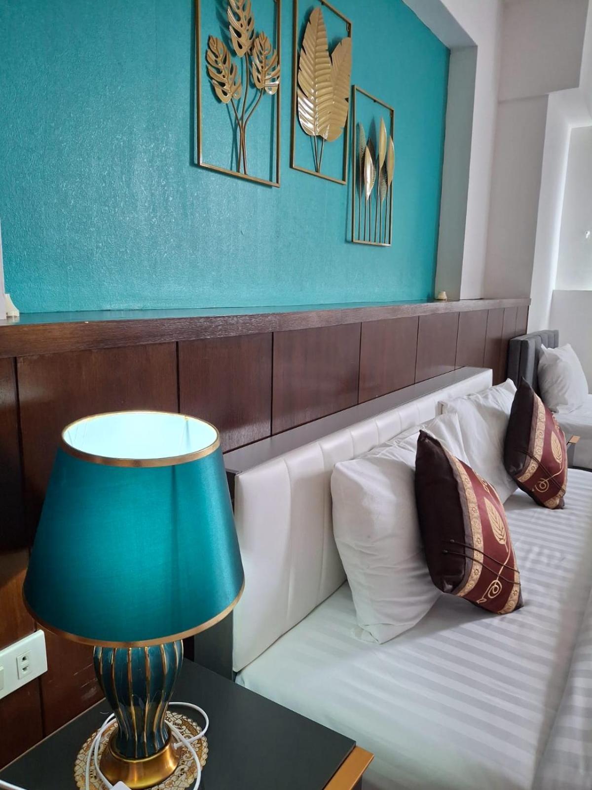 Hotel Sereneburi 3*
