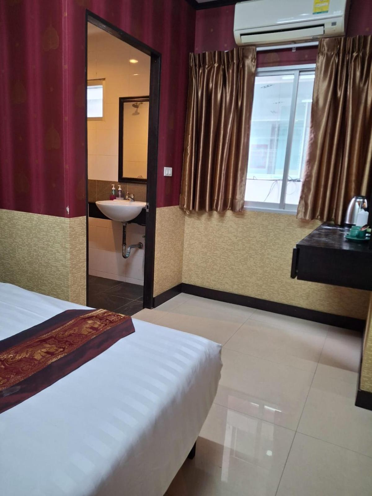 Sereneburi Hotel