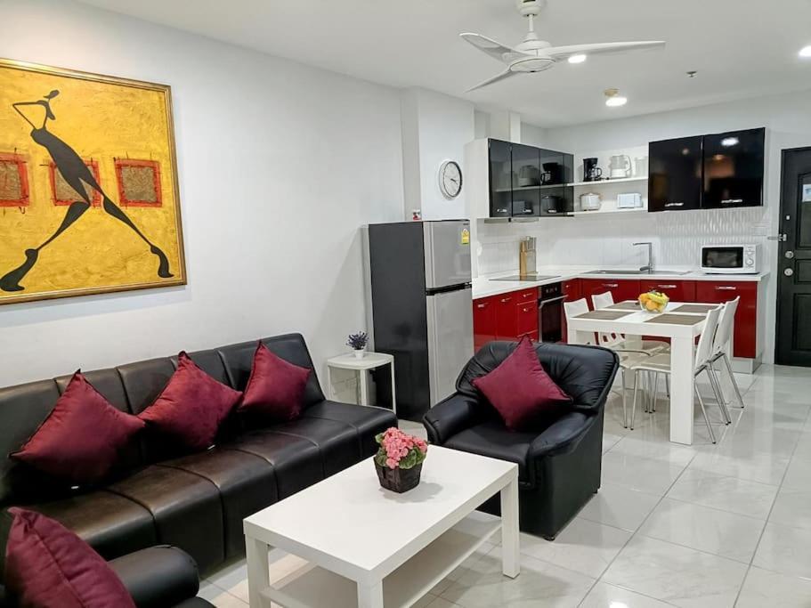 At Phuket Apartment