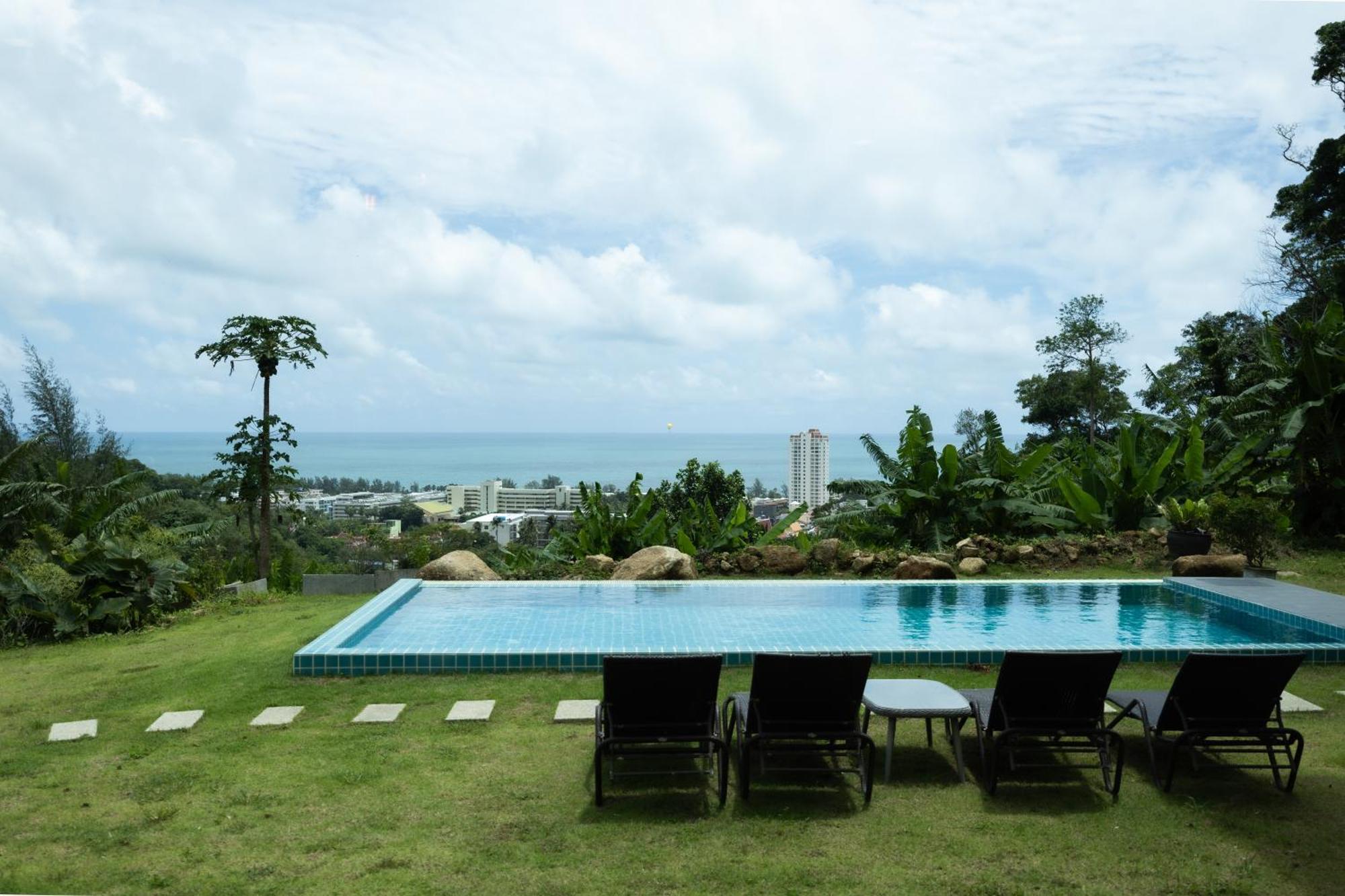 Horizon: Coastal Charm