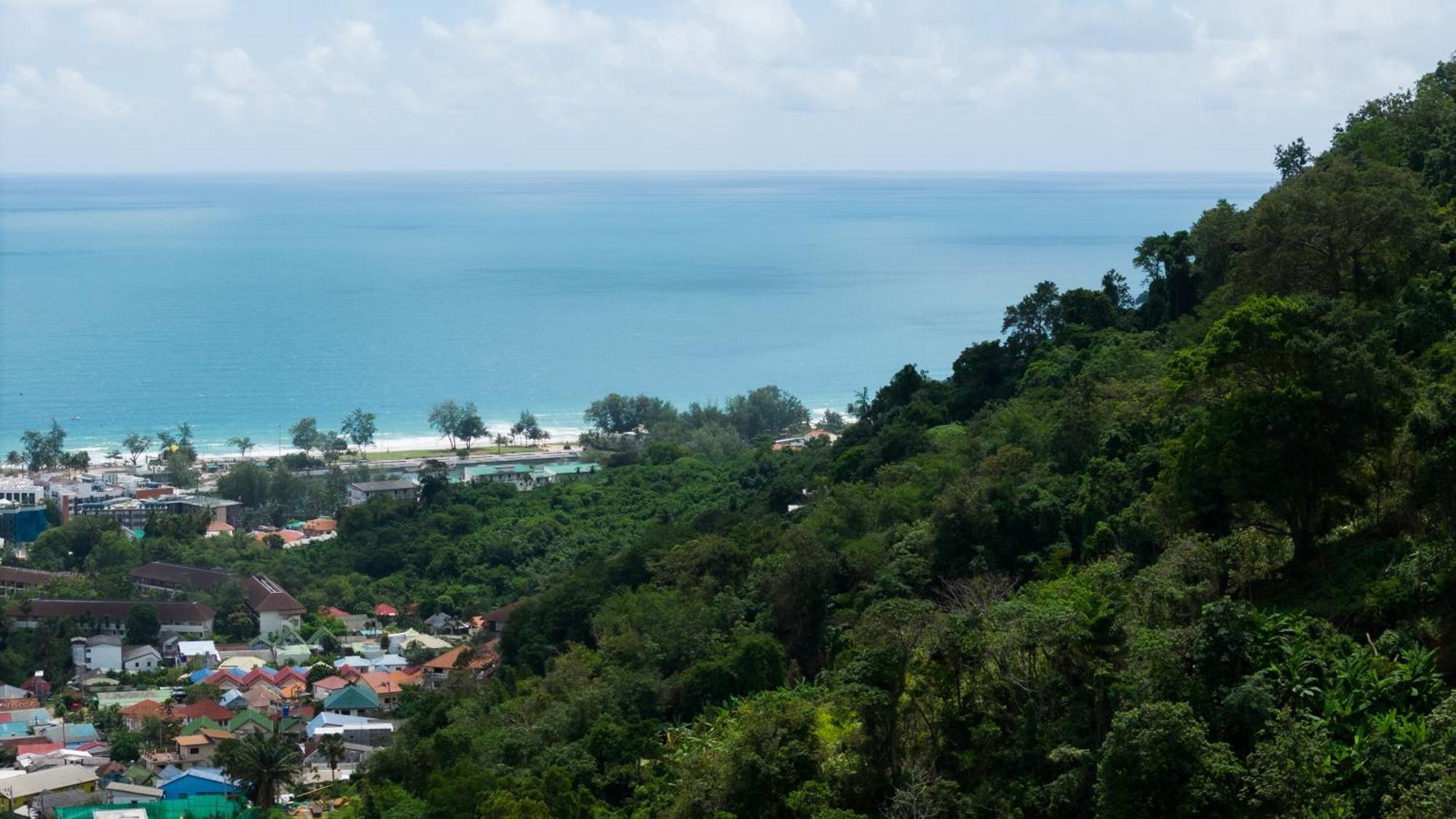 Villa Horizon: Coastal Charm