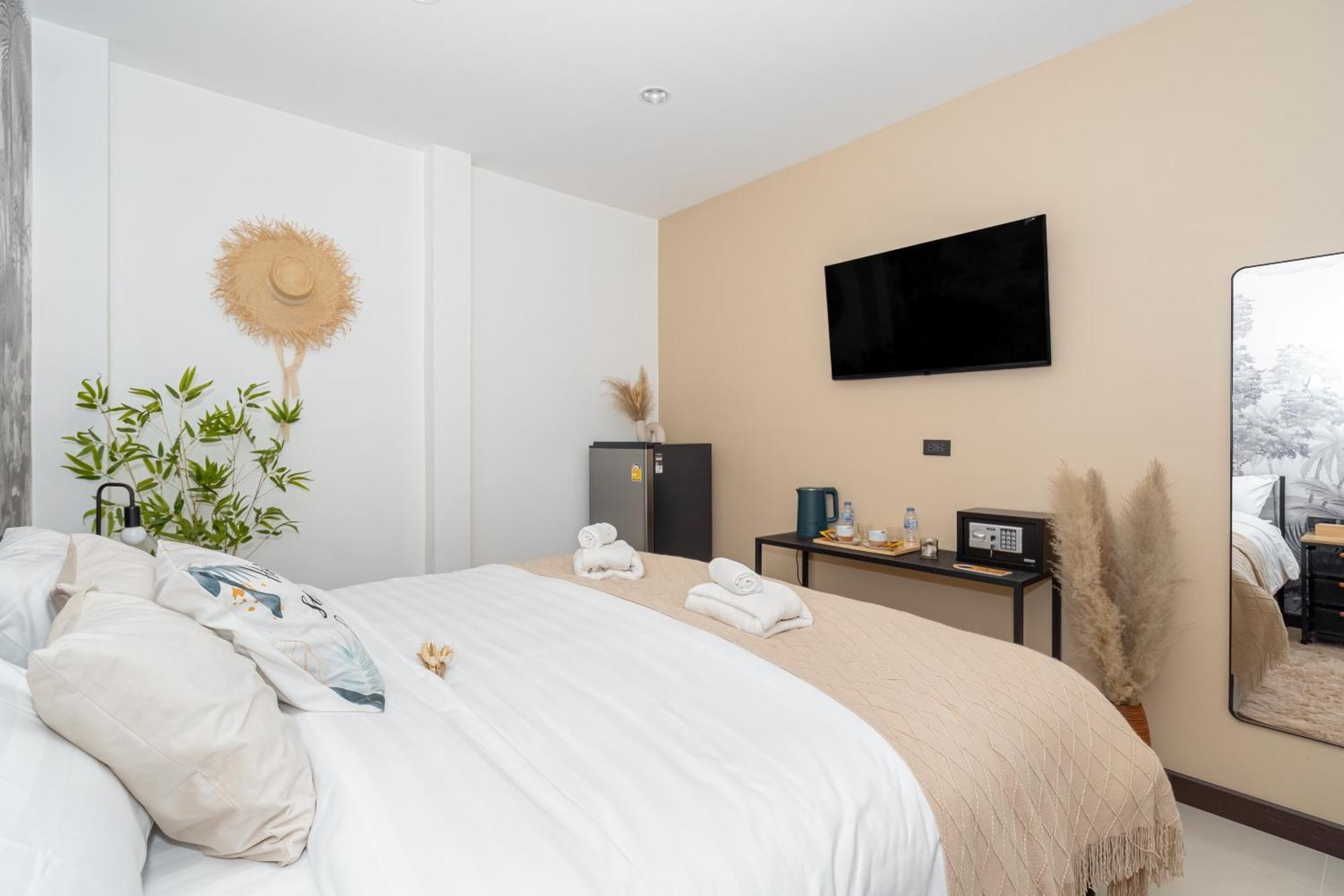 Mitsu Guest house Karon