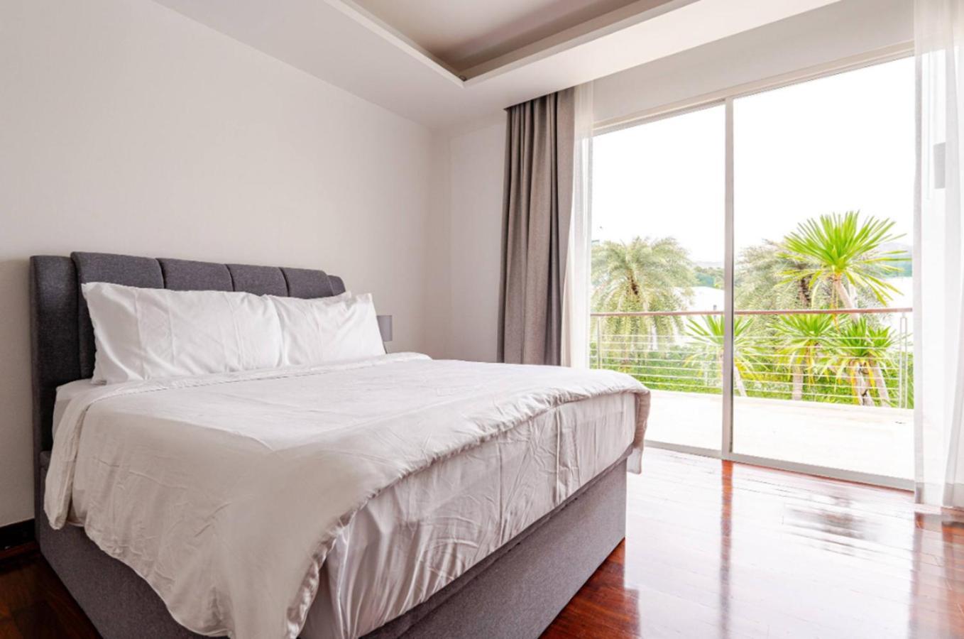 Kyerra 88-16 An Exquisite Mansion With Eclectic Interiors Villa Phuket