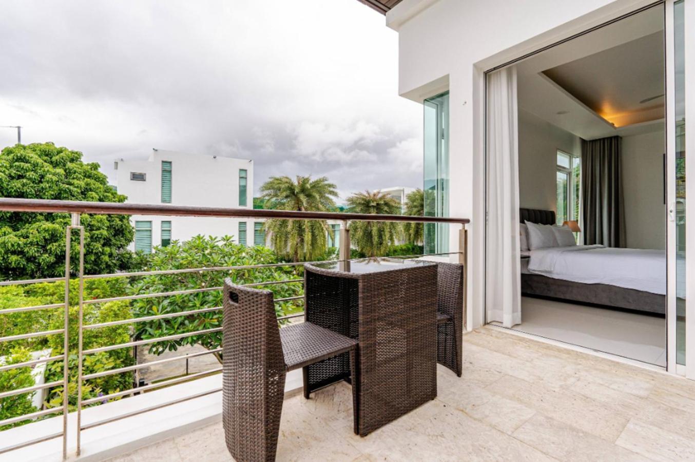 Kyerra 88-16 An Exquisite Mansion With Eclectic Interiors Phuket