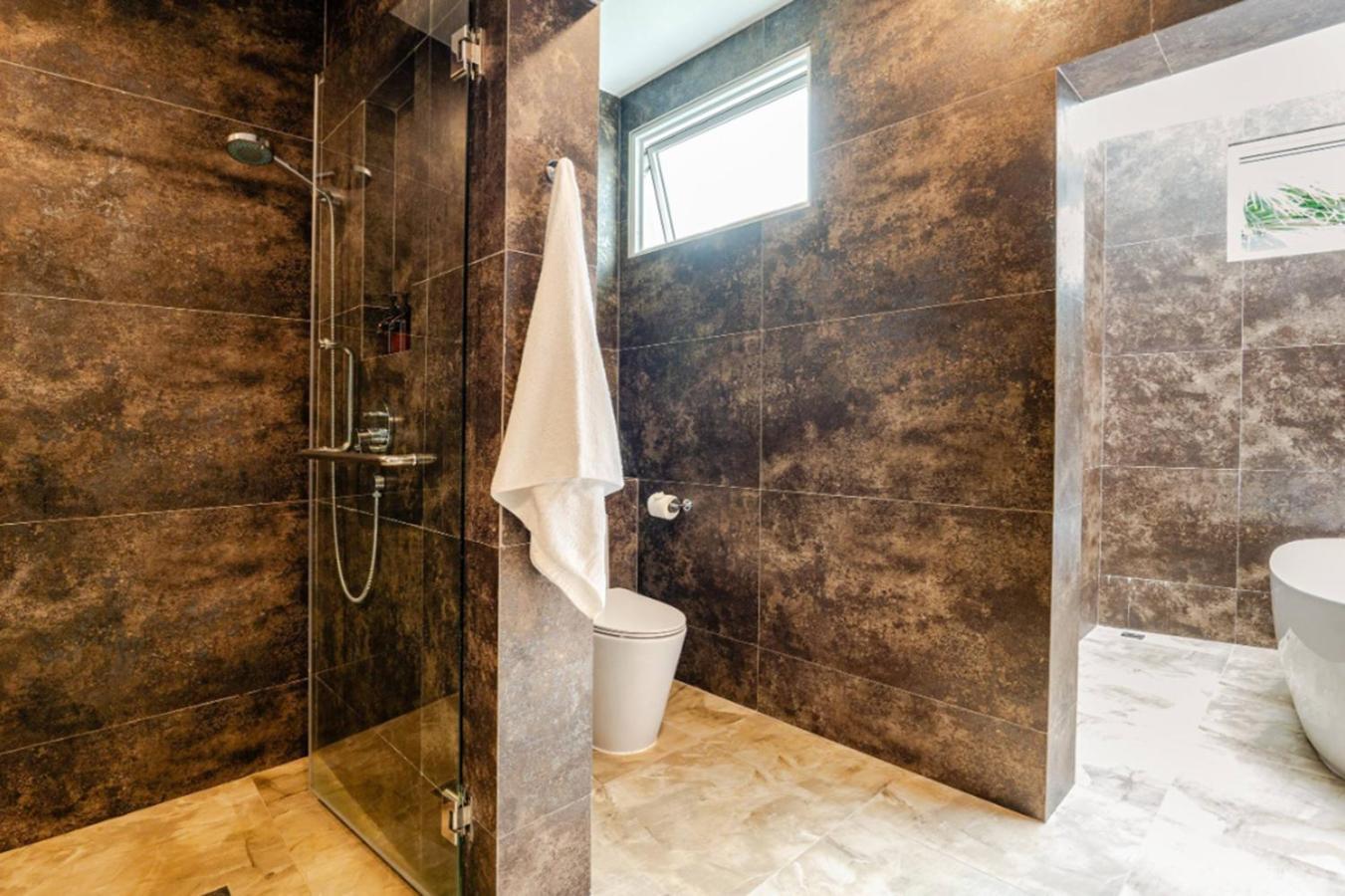 Kyerra 88-16 An Exquisite Mansion With Eclectic Interiors Villa