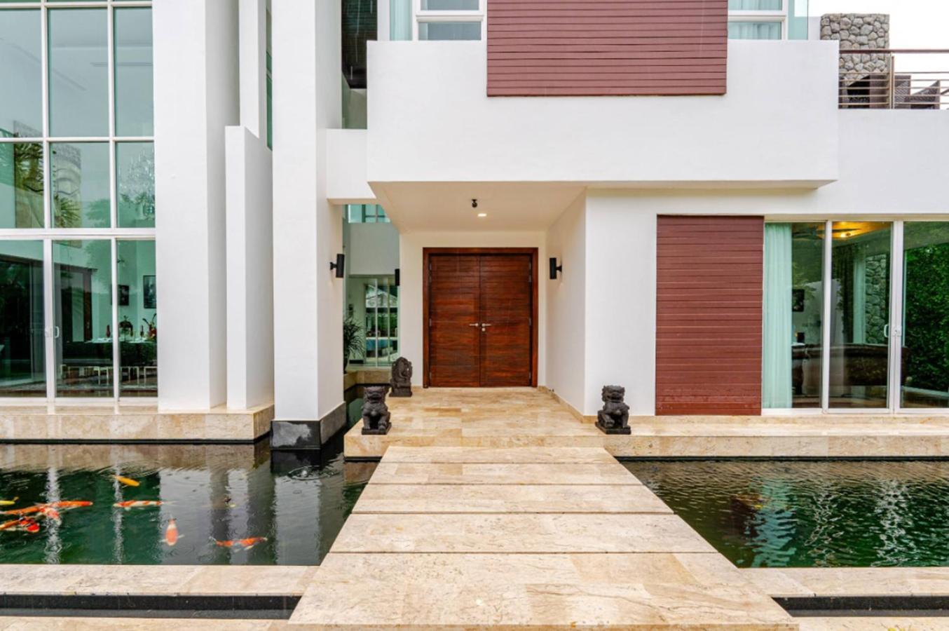 Kyerra 88-16 An Exquisite Mansion With Eclectic Interiors Villa Phuket