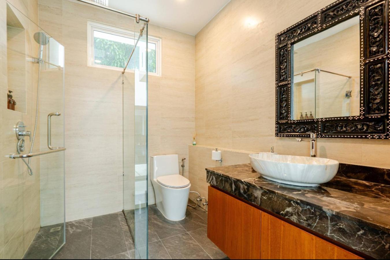 Kyerra 88-16 An Exquisite Mansion With Eclectic Interiors Phuket