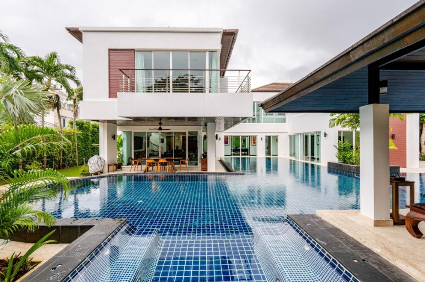 Villa Kyerra 88-16 An Exquisite Mansion With Eclectic Interiors Phuket