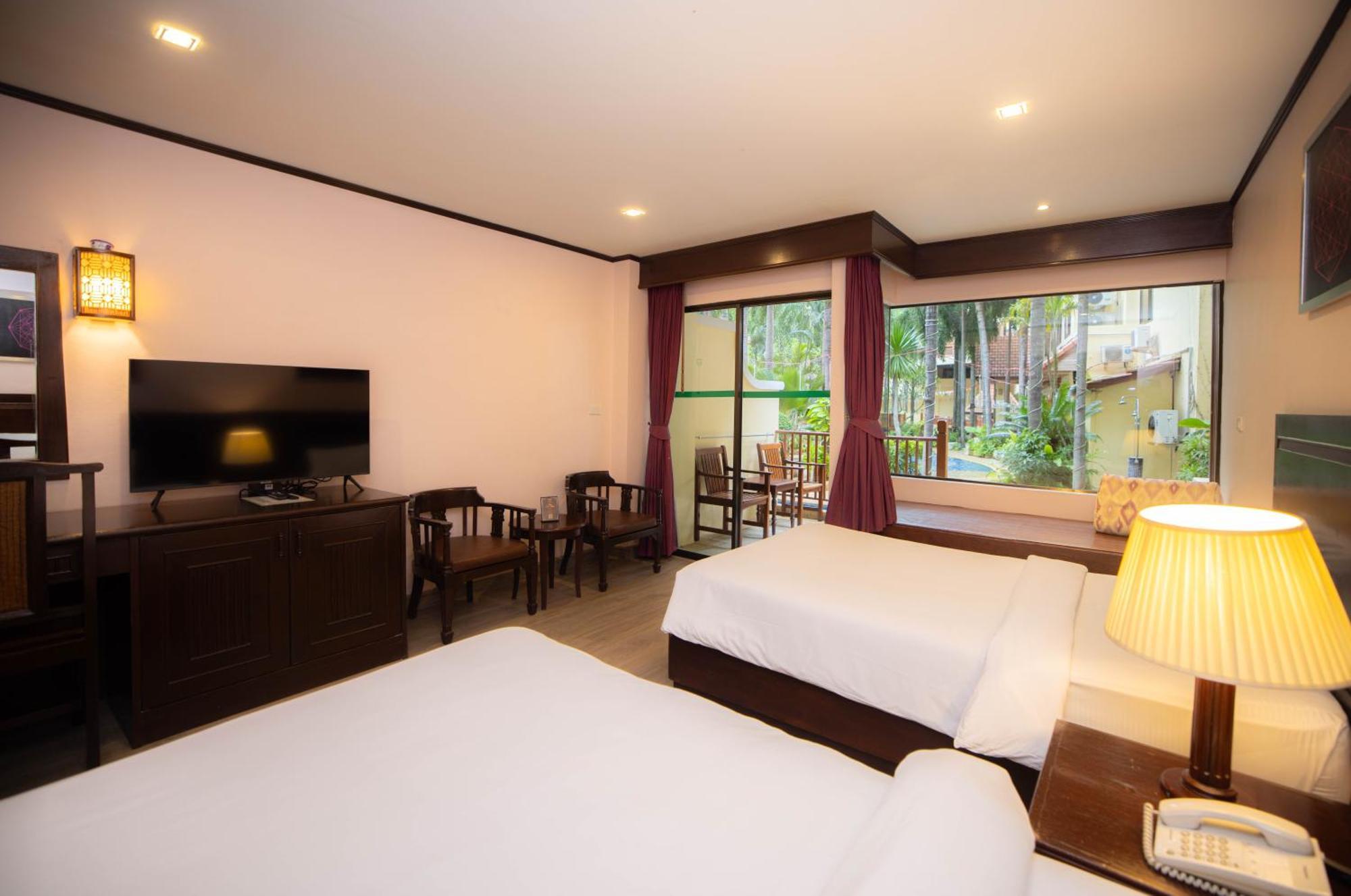 Hotel Baumanburi Patong