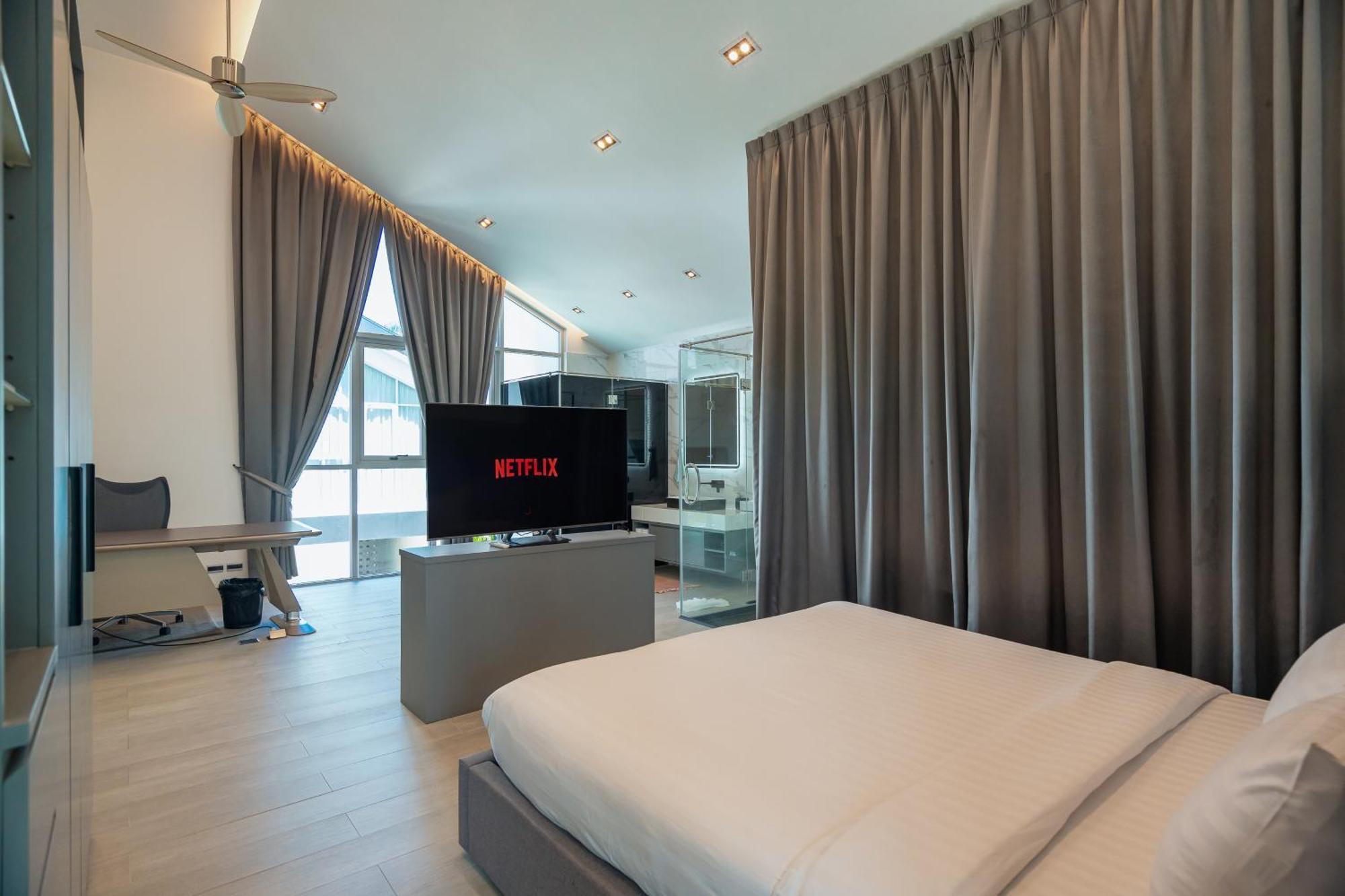 Spacious 3br Pool At Grand View In Bangtao