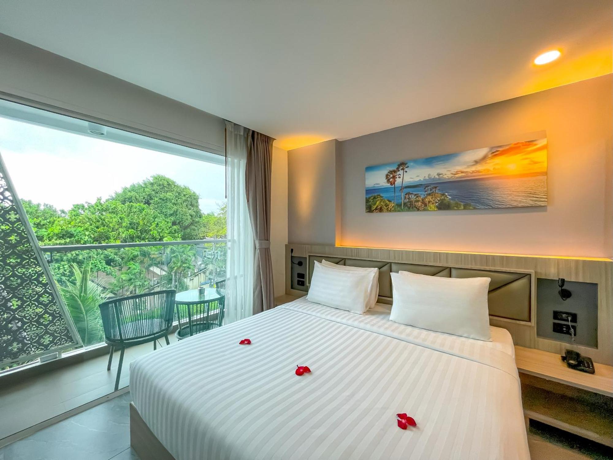 Clarian Hotel Patong
