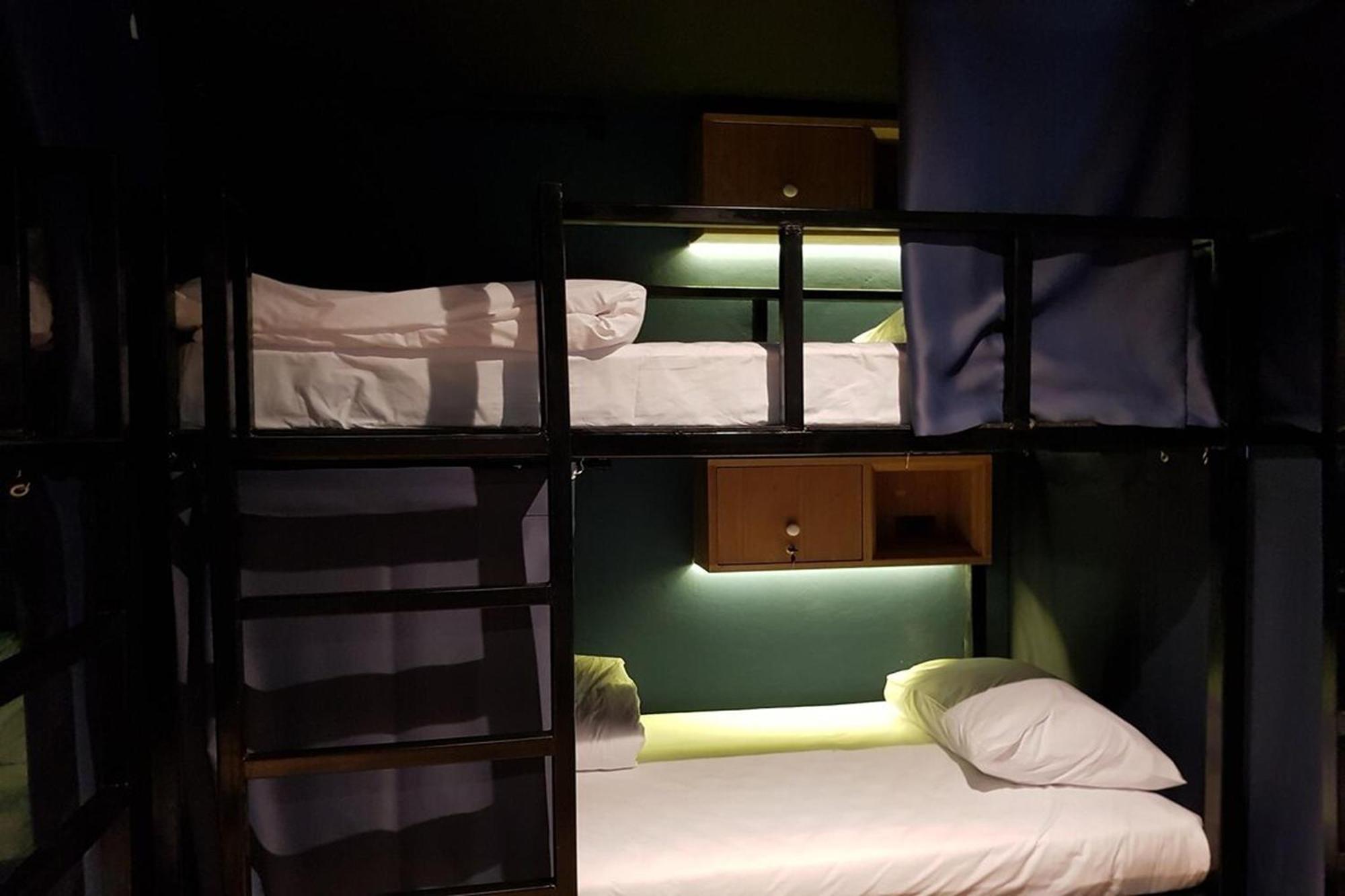 Hostel Borbaboom Poshtel & *