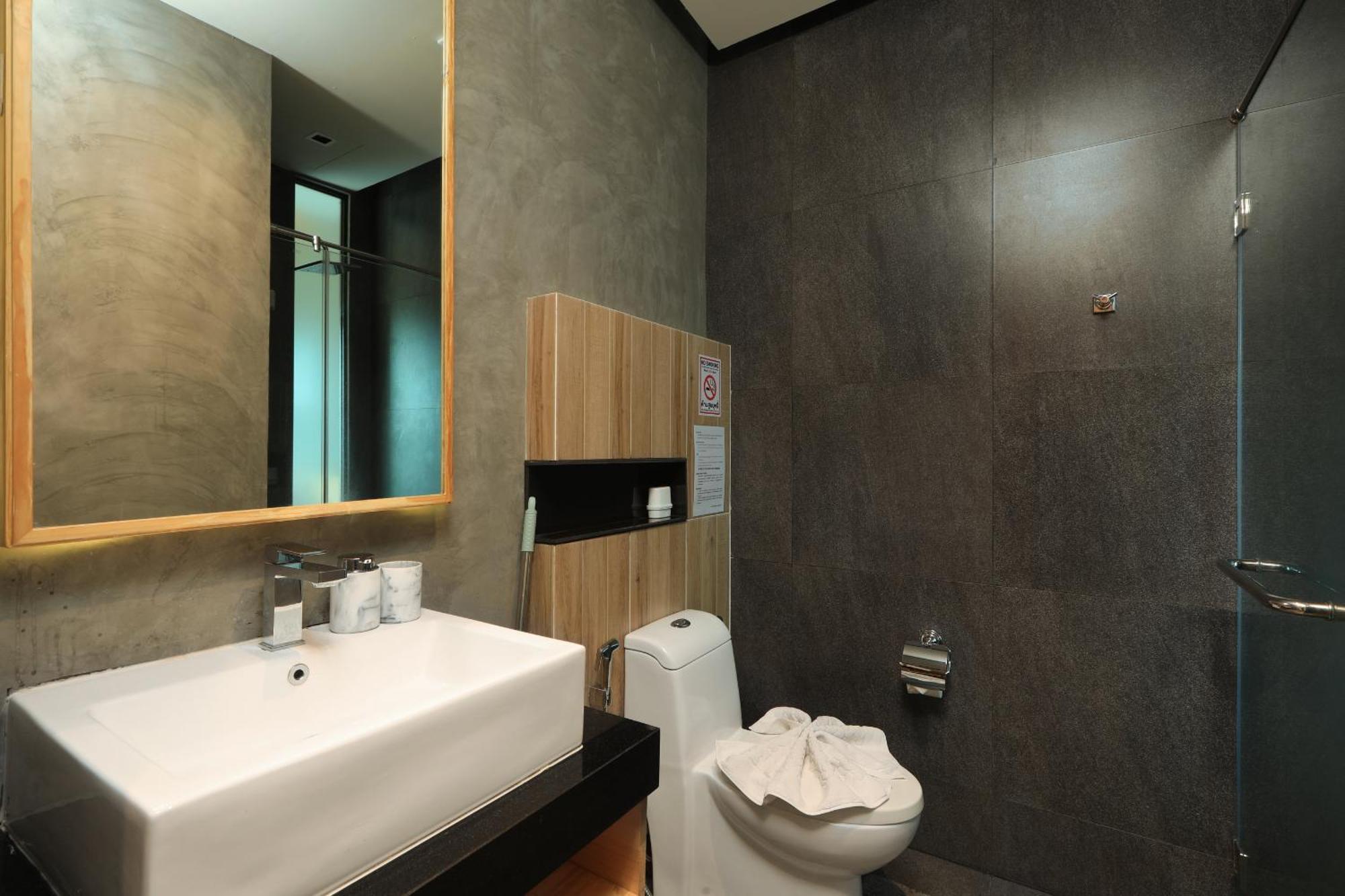 1bdr Relife Windy Naiharn By Capitalpro Apartment