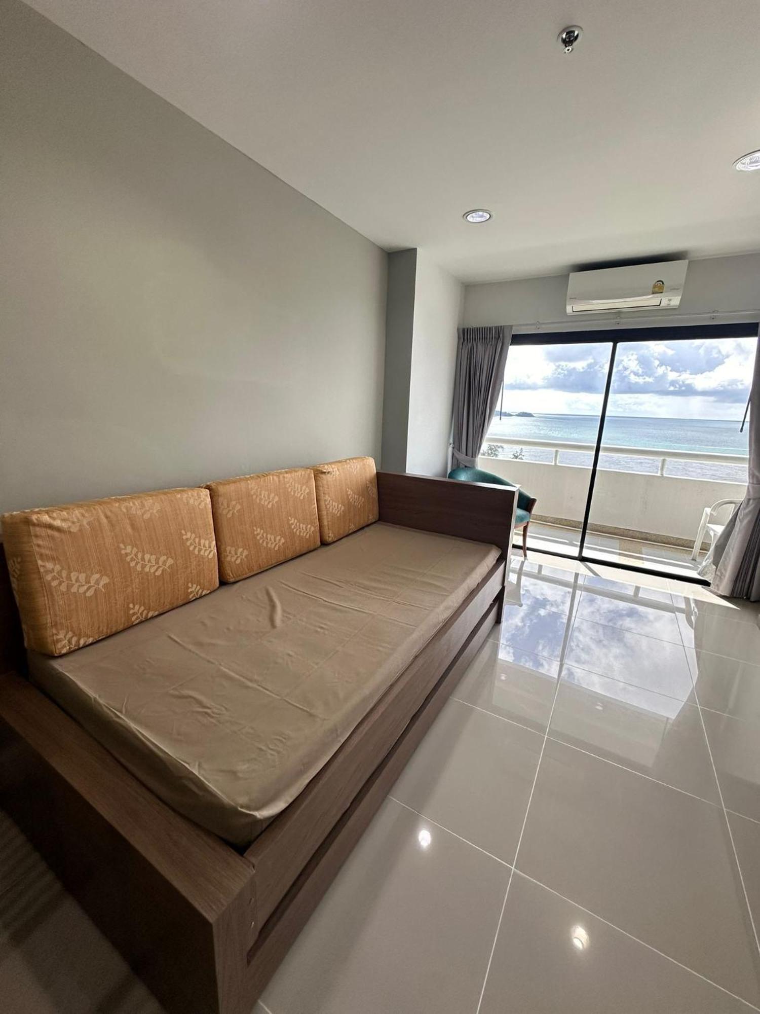 Apartment Tower Sea View