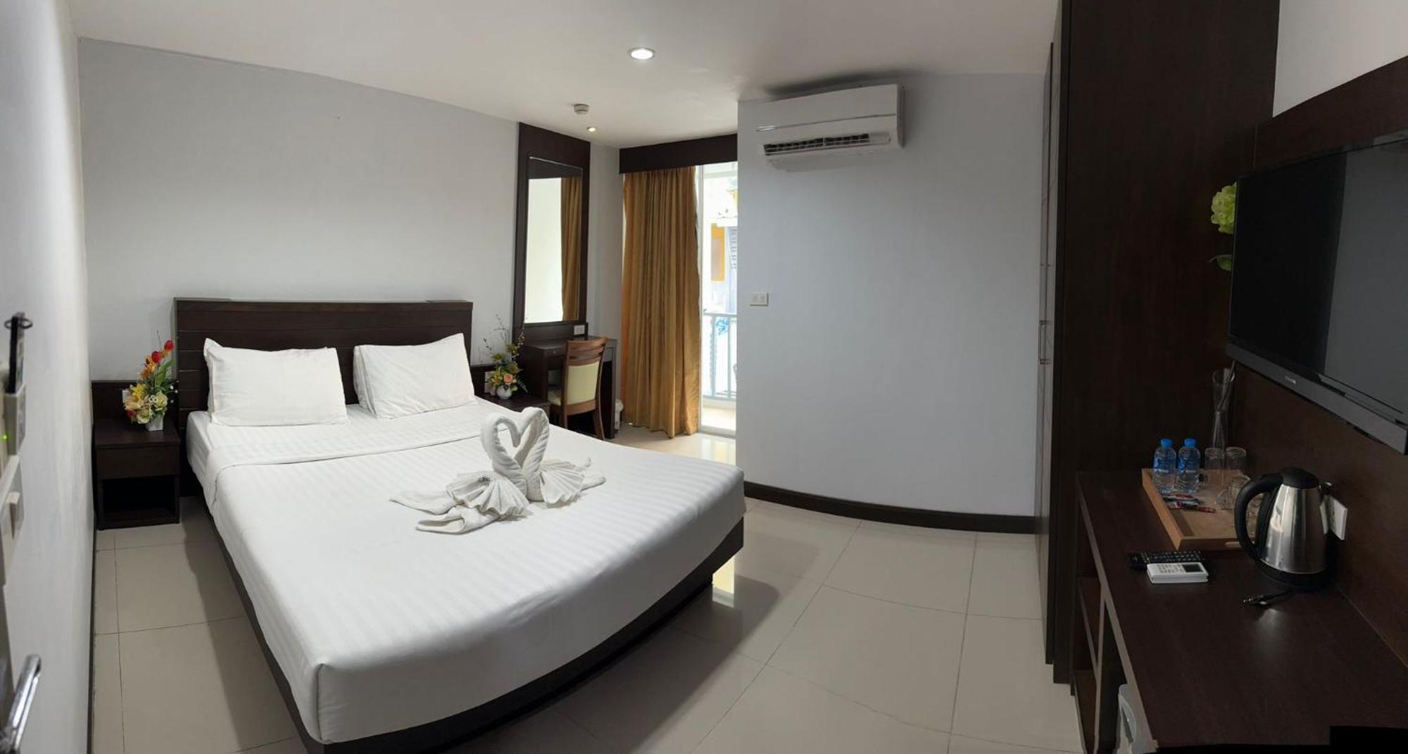 La Casa Hotel Patong