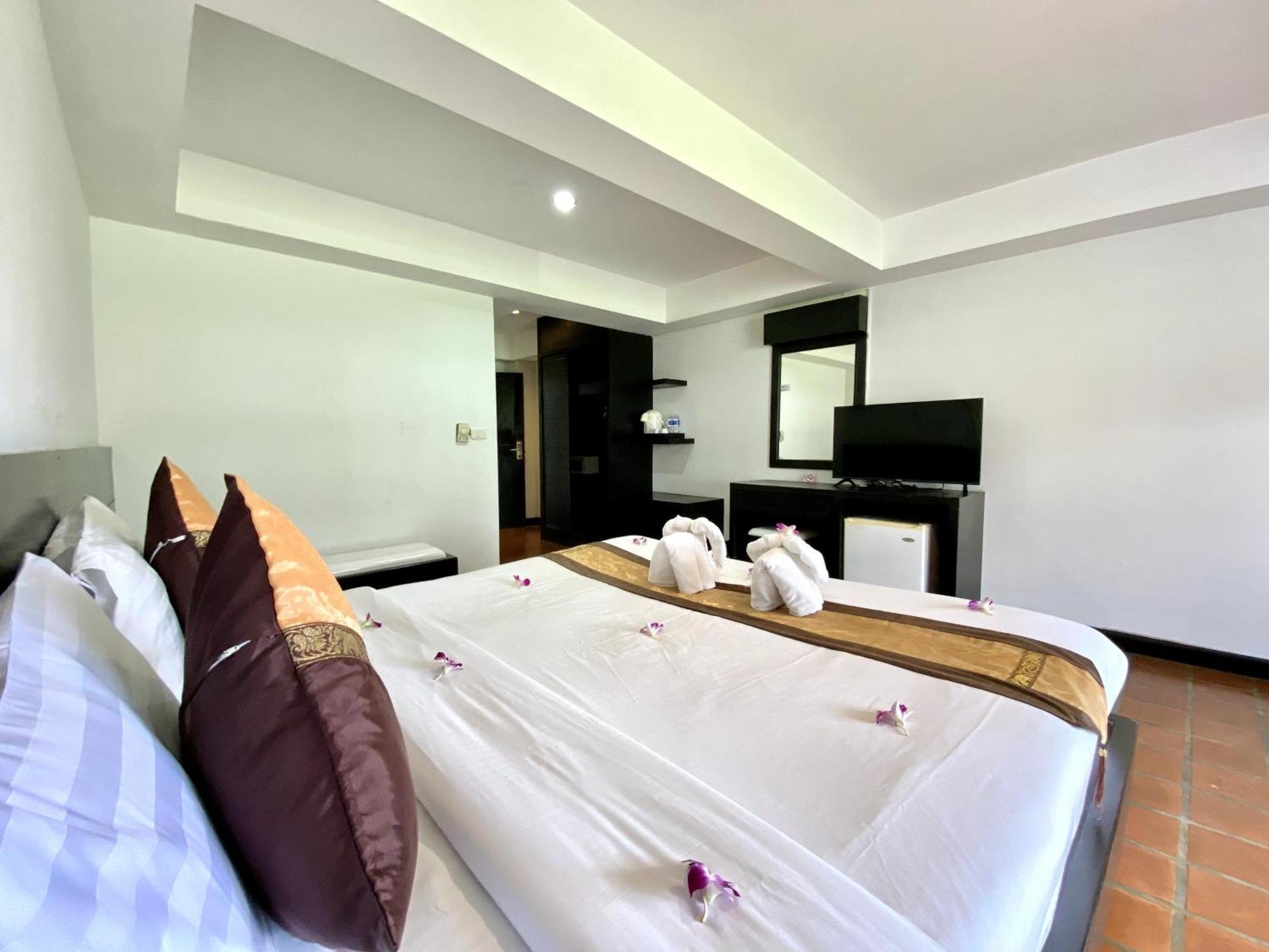 H.r.k.resort Patong