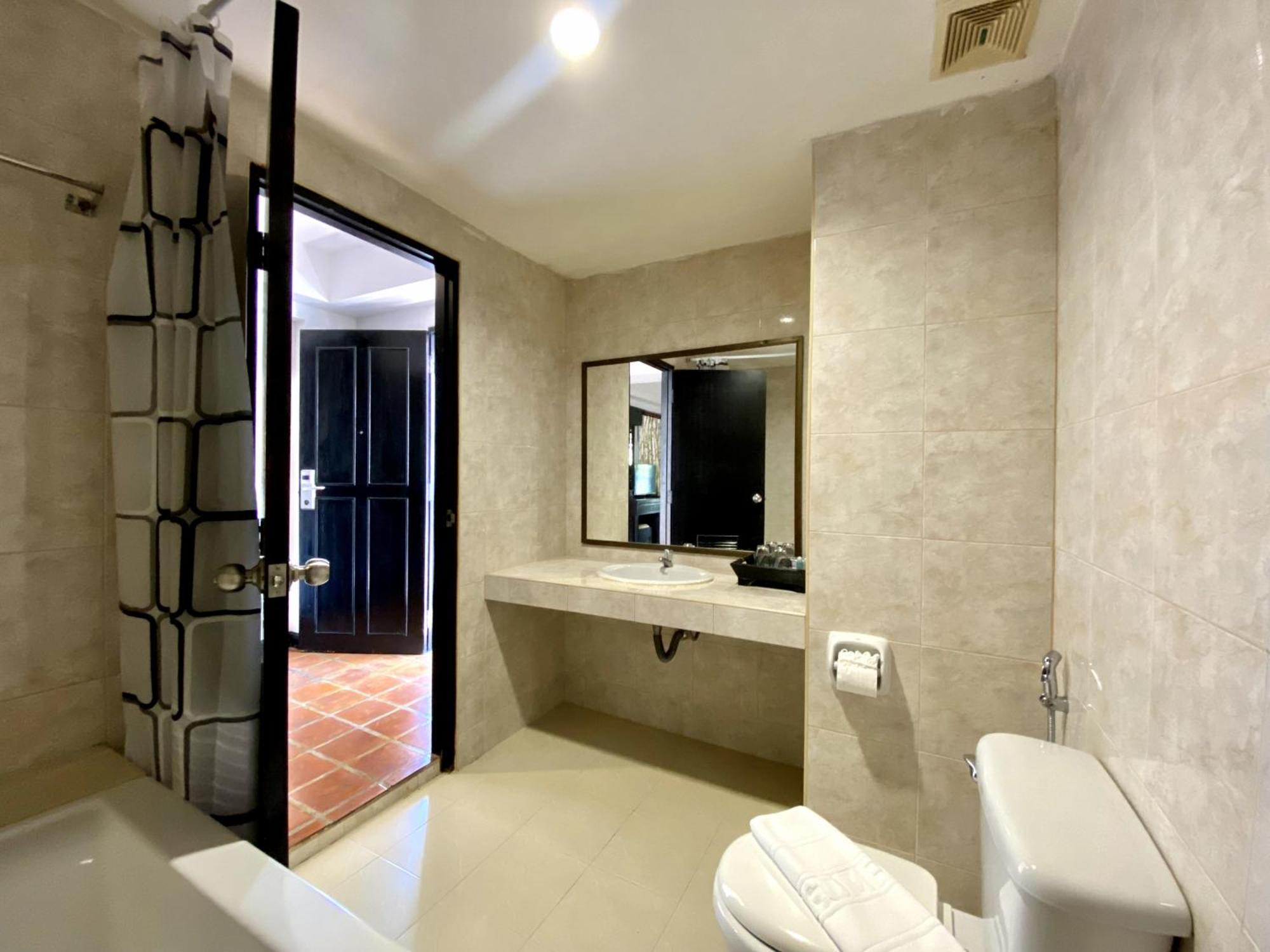 H.r.k.resort 3* Patong