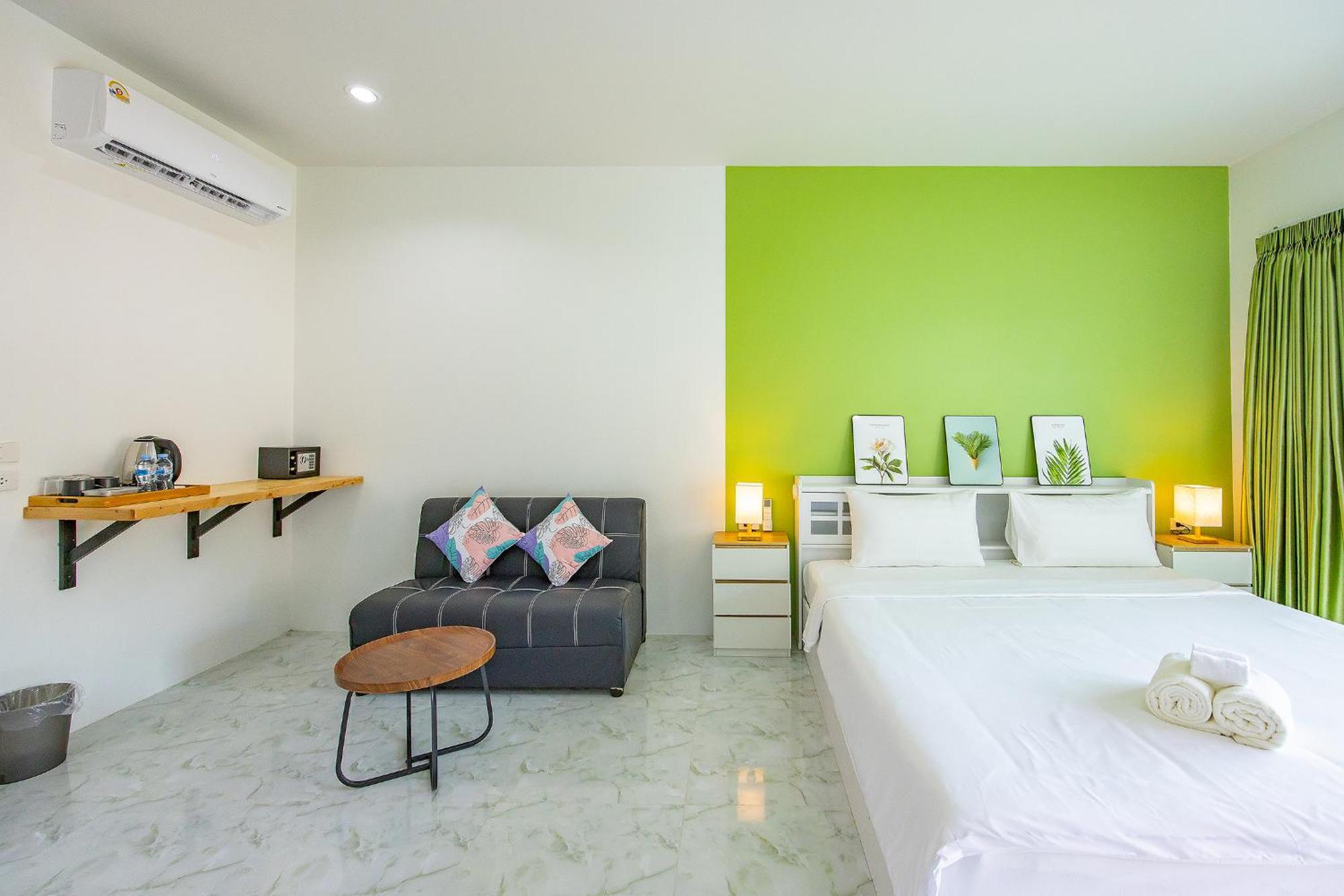 At 22 Hotel Karon