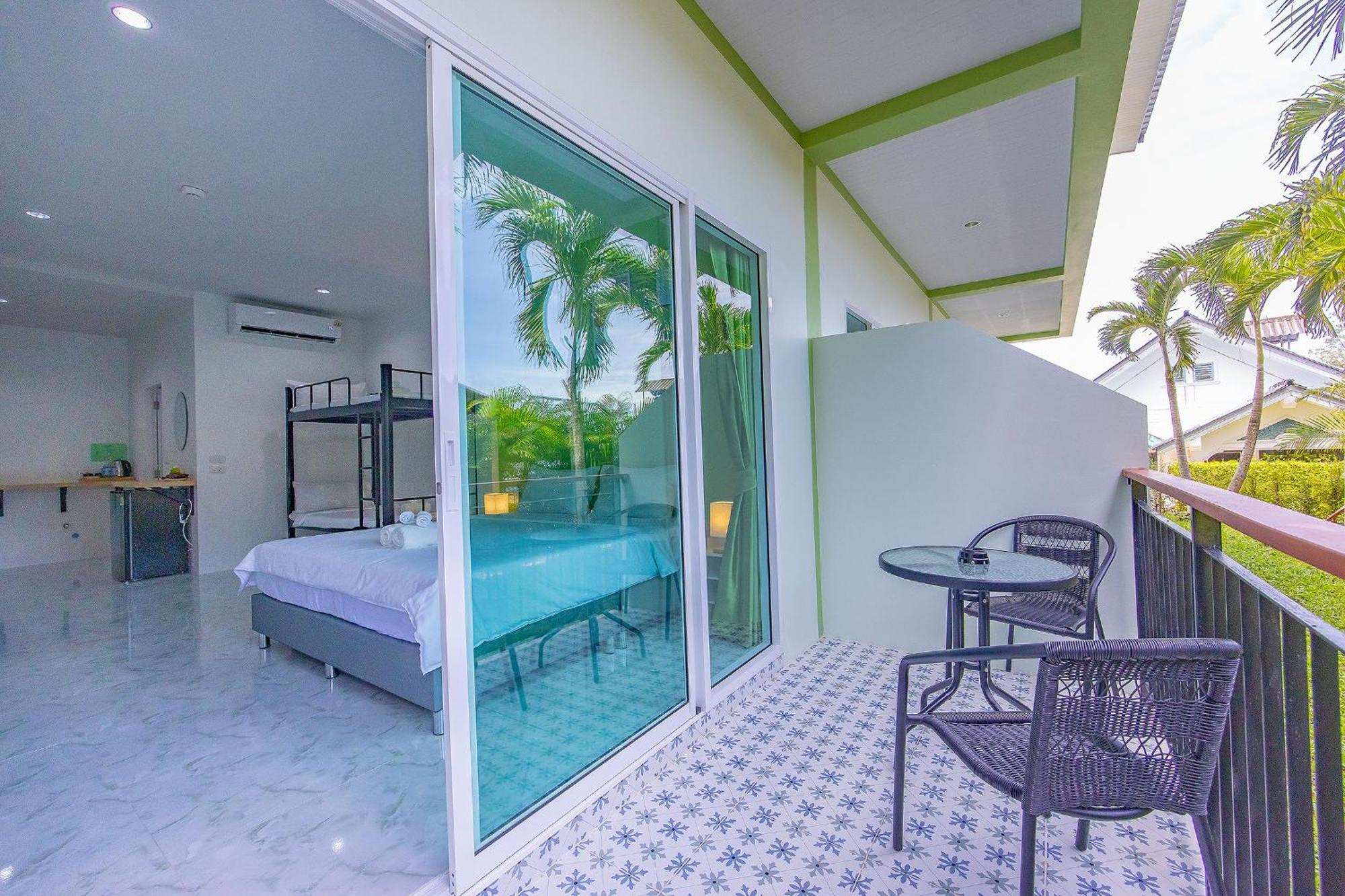 At 22 3* Karon