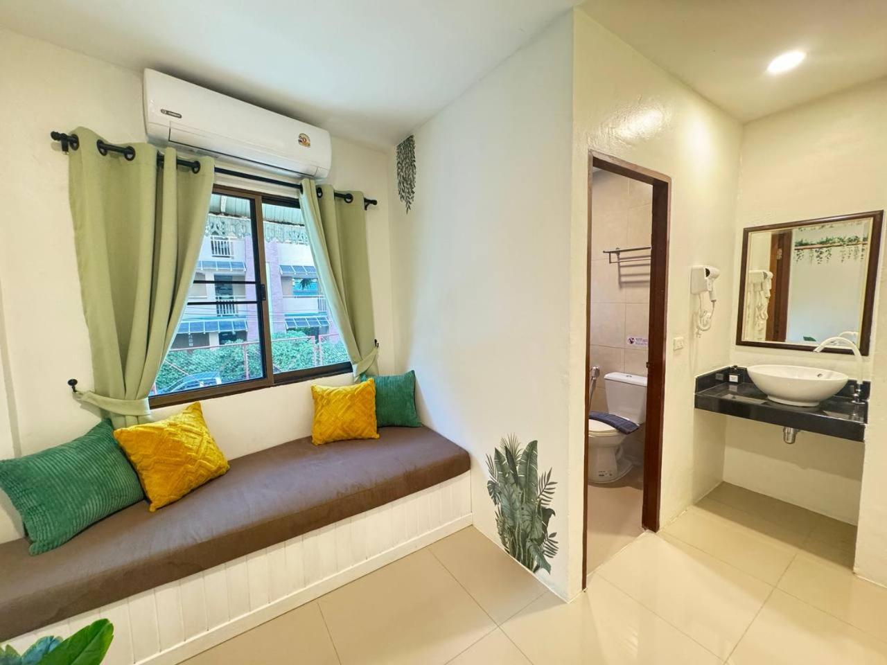 Pupa Hotel 3*