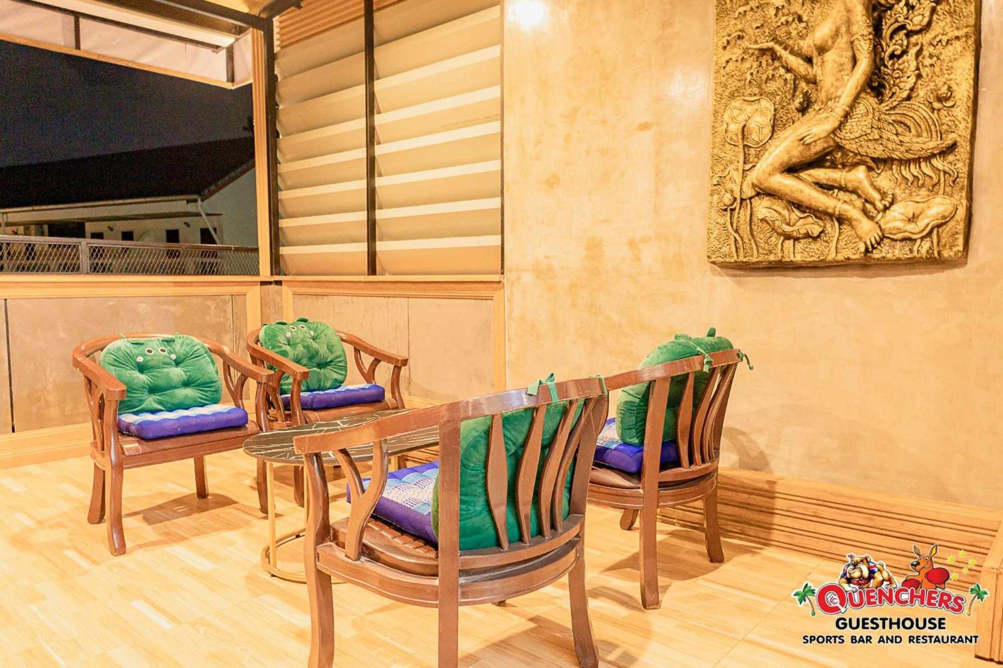 Quenchers Hotel 3*