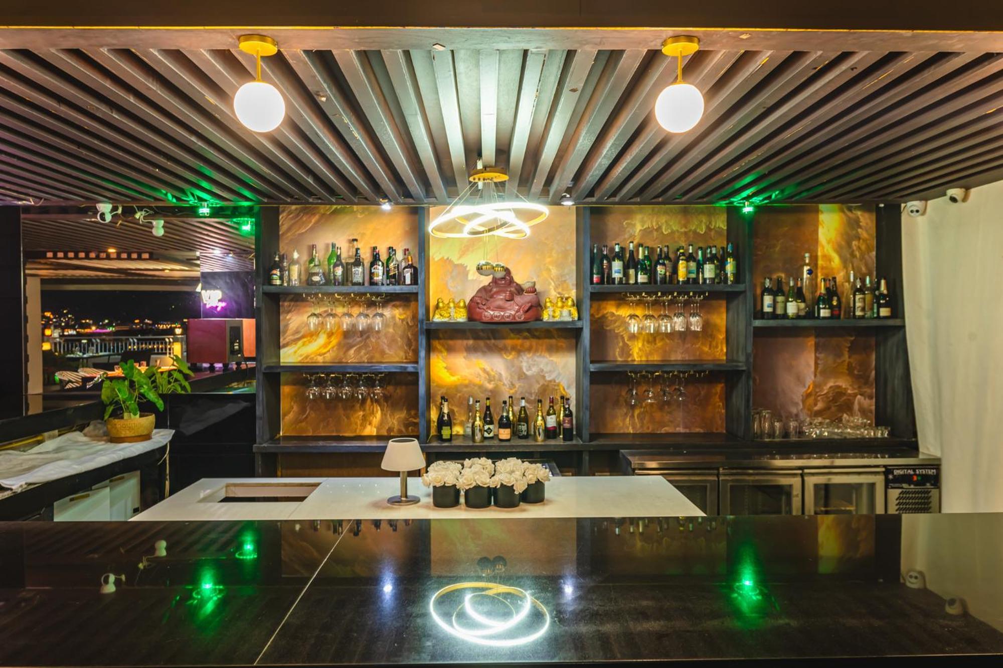 Hotel Casa Del M Phuket - Newly Renovated Patong
