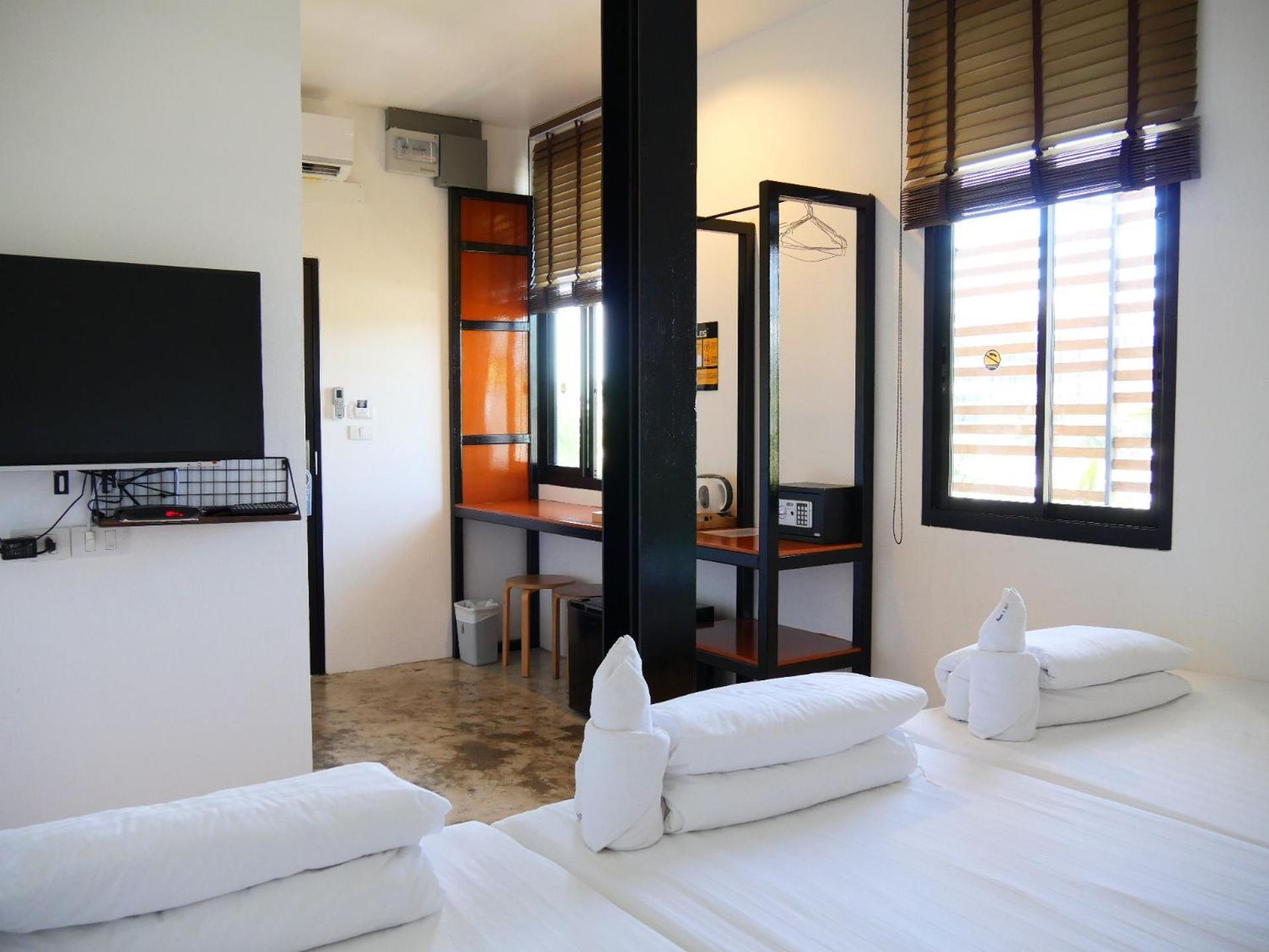 Book A Bed Poshtel - Sha