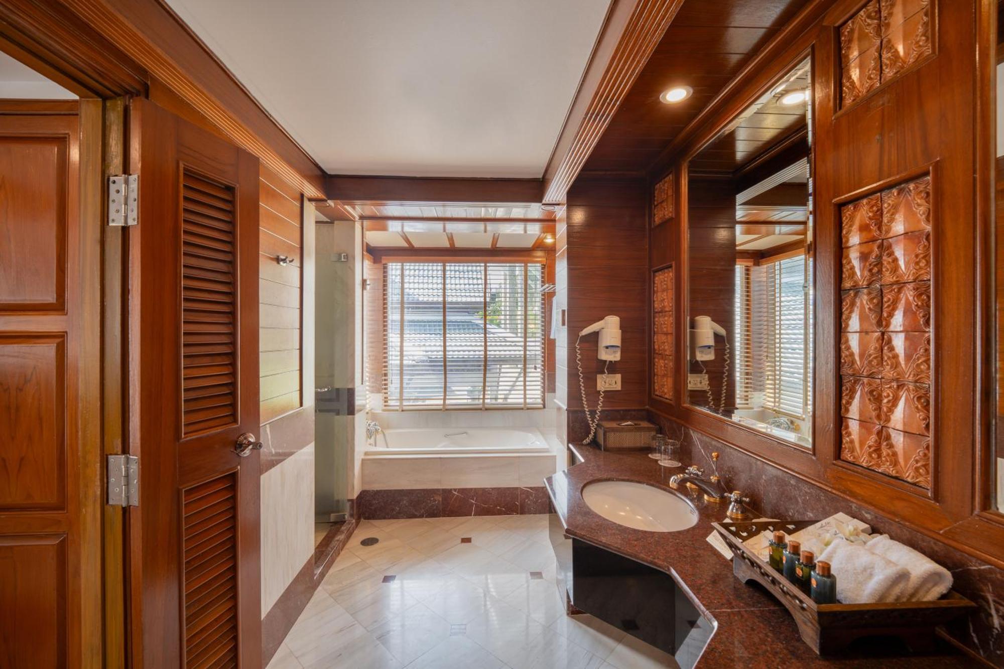 Resort Thavorn Beach Village & Spa Phuket Praia de Kamala