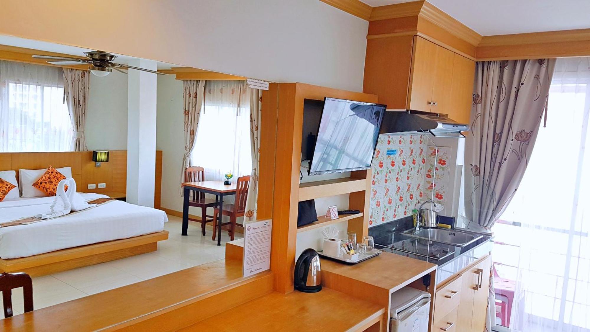 Harbor Hotel&service Hotel Patong