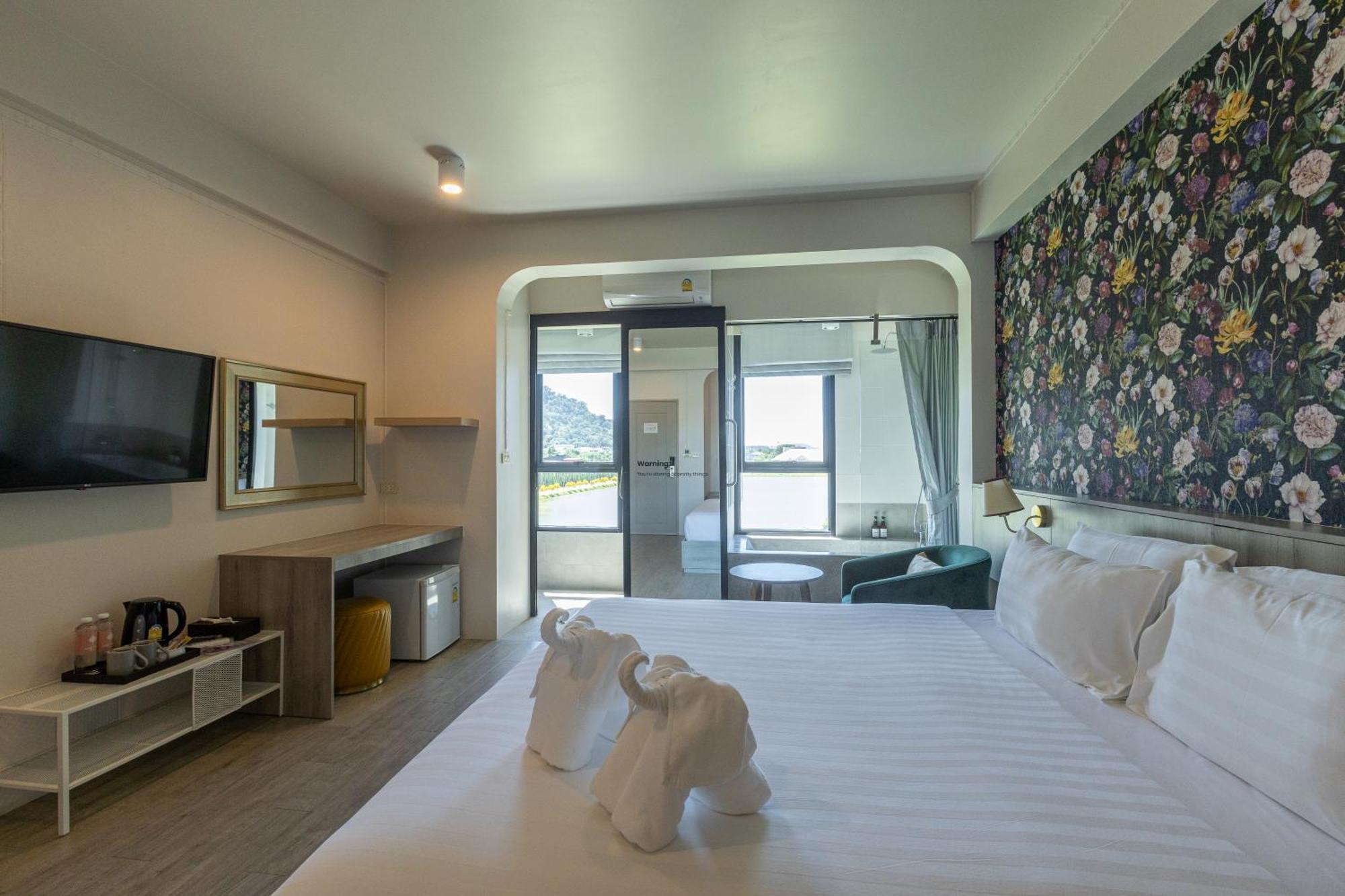 Ang Pao Hotel Phuket