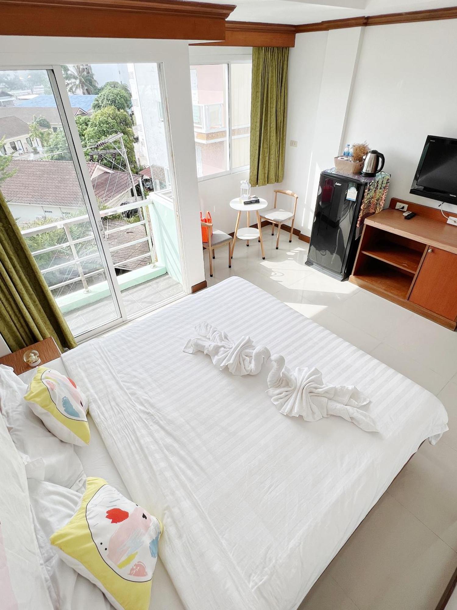 Lanting House Phuket Aparthotel