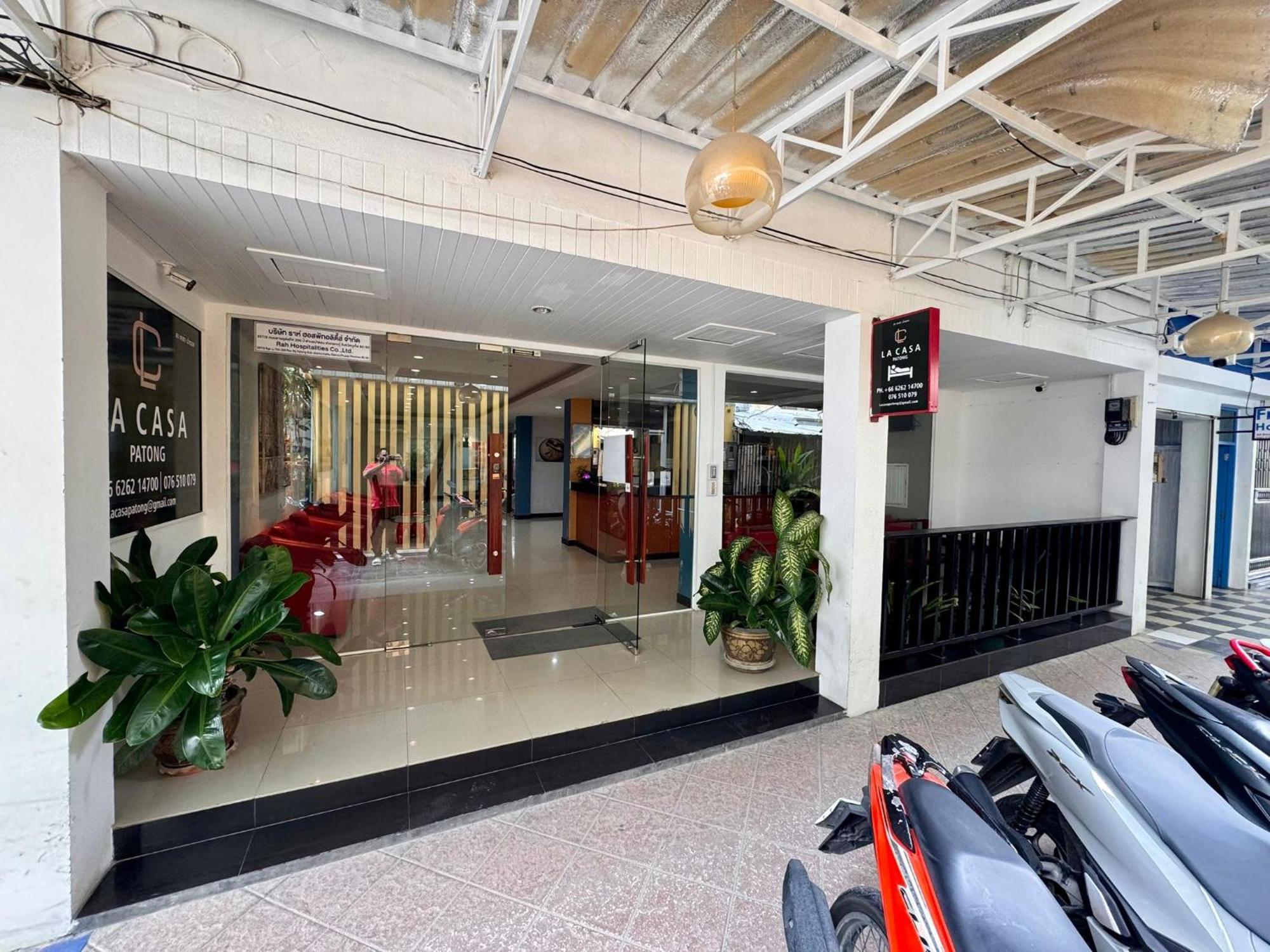 Hotel La Casa Patong