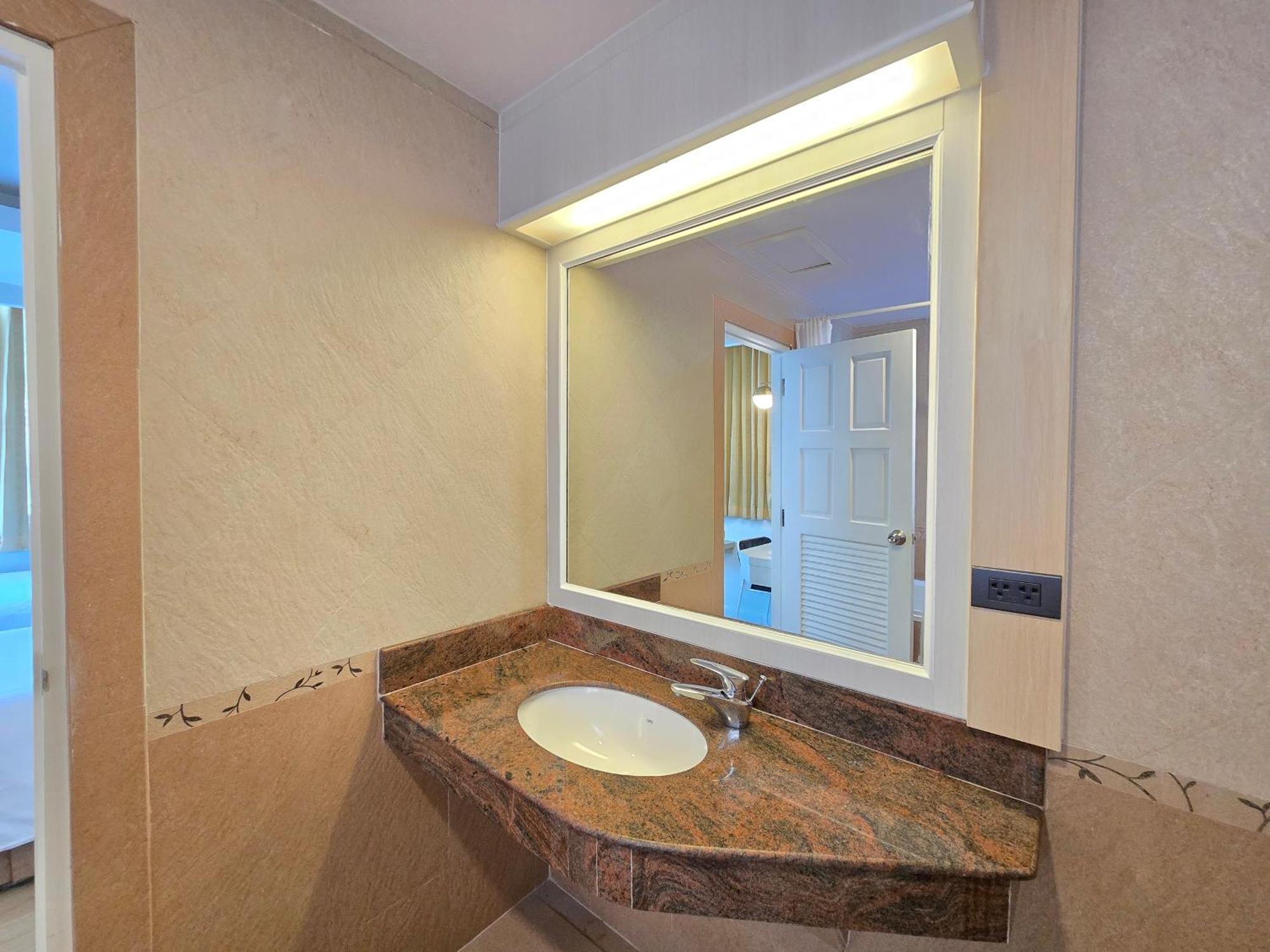 Sira Boutique - Newly Renovated Hotel 3*