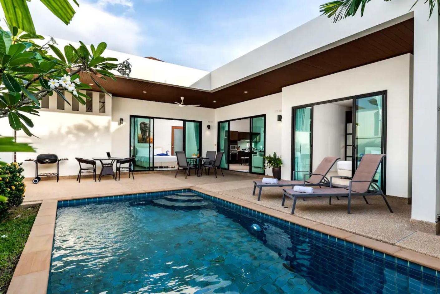 West Facing 3br Boutique Pool Phuket