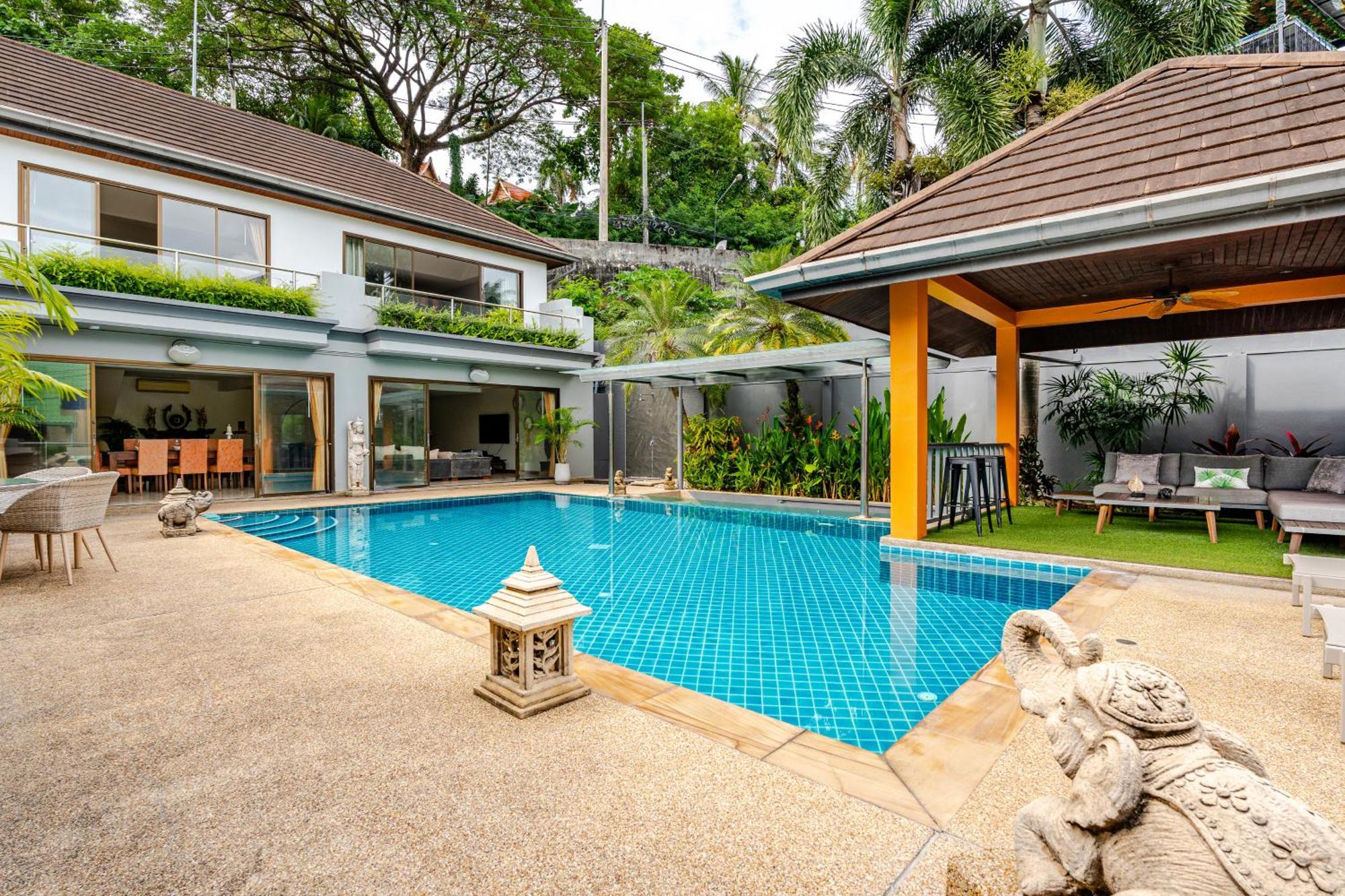 Luxury 4br With Pool & Ocean Views On *