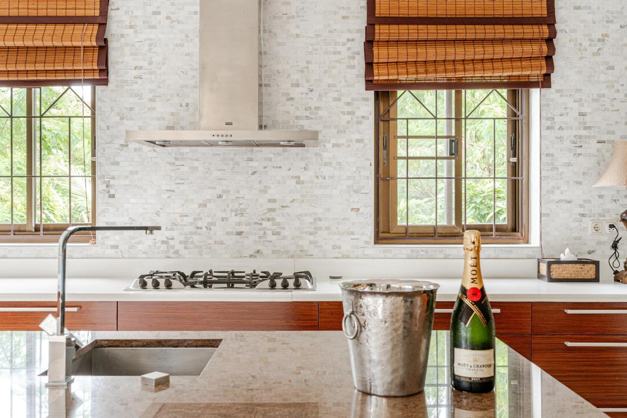 Luxury 4br With Pool & Ocean Views On Villa *