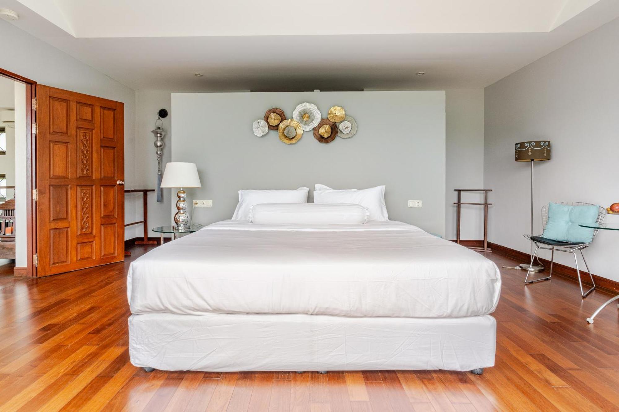 Villa Luxury 4br With Pool & Ocean Views On
