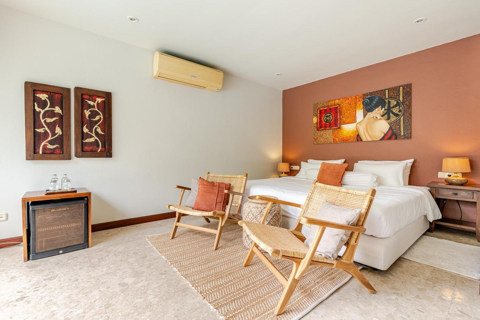 Luxury 4br With Pool & Ocean Views On *