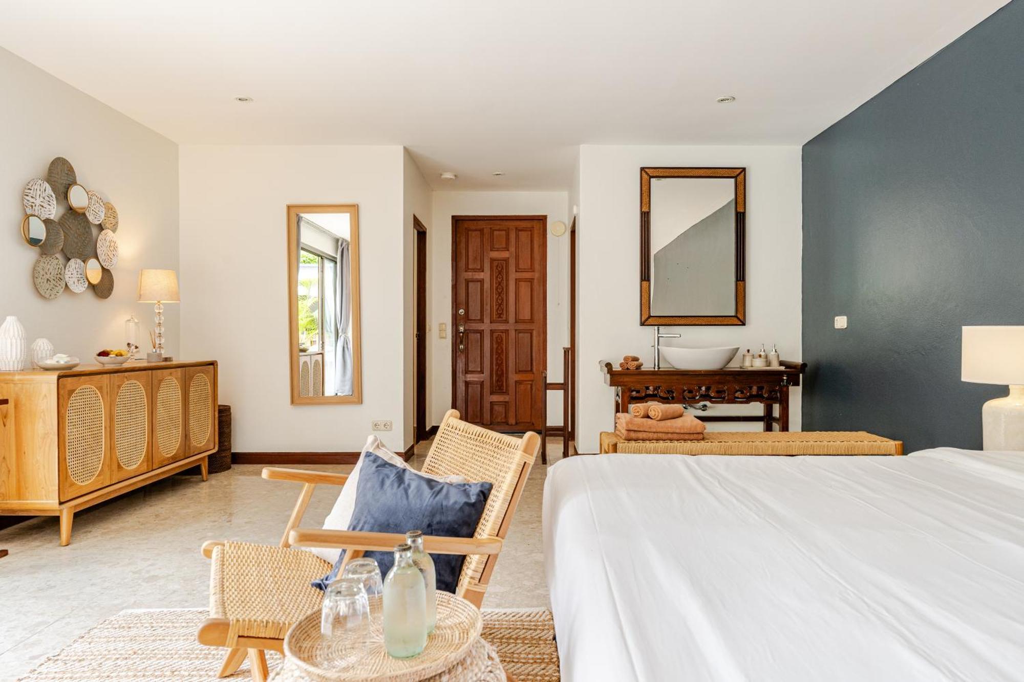 Villa Luxury 4br With Pool & Ocean Views On