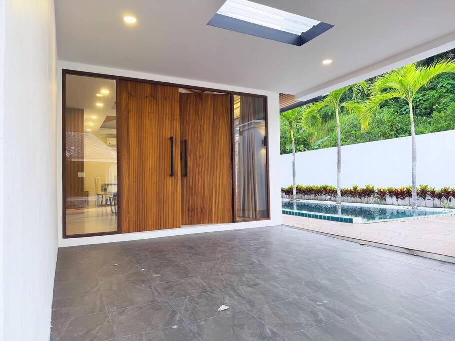 Villa Luxury Pool In Phuket