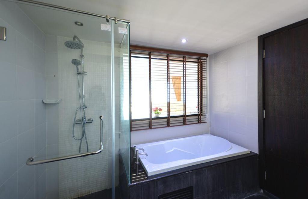 Phuketbnbdotcom, Poolmountainveiws, Large Balcony Patong