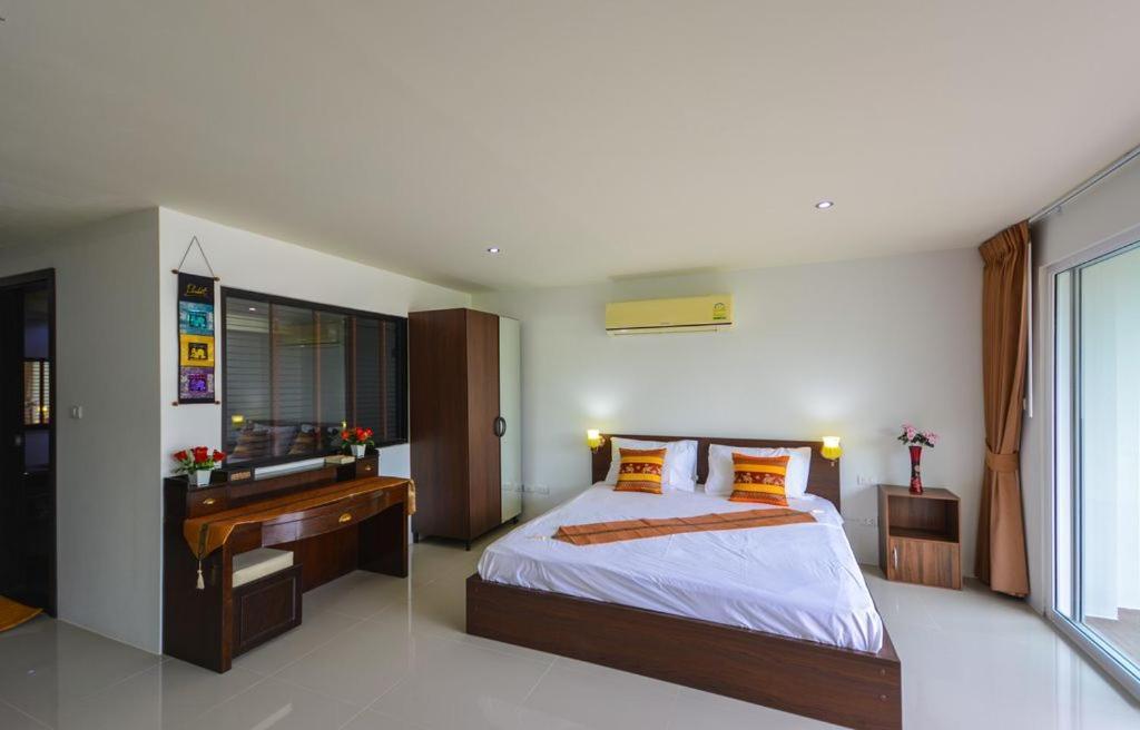 Phuketbnbdotcom, Poolmountainveiws, Large Balcony *