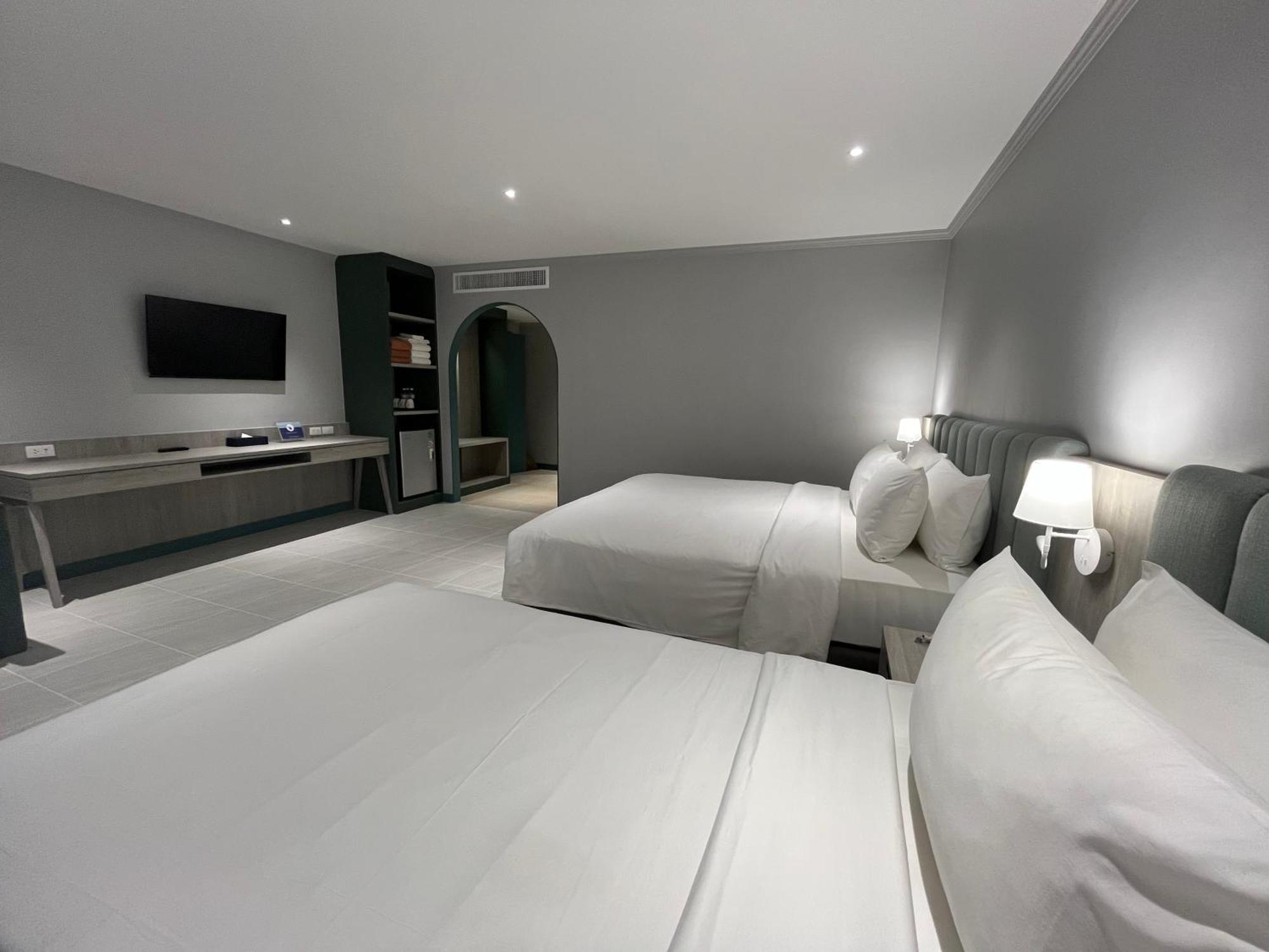 Resort Phuket Island View - Sha Extra Plus